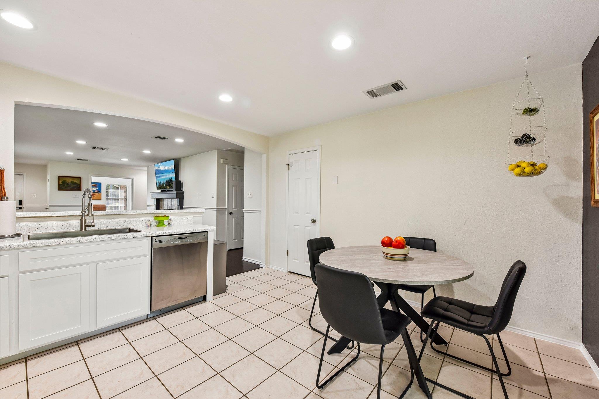 170 Kates Cv Property Photo 10