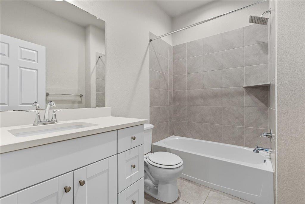3801 Soft Shore Ln Property Photo 8