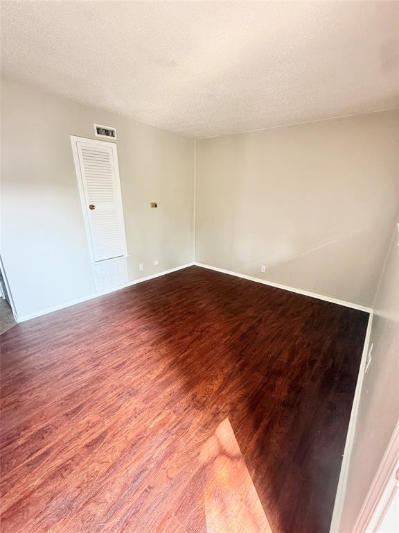 308 E 34th St #201 Property Photo 4