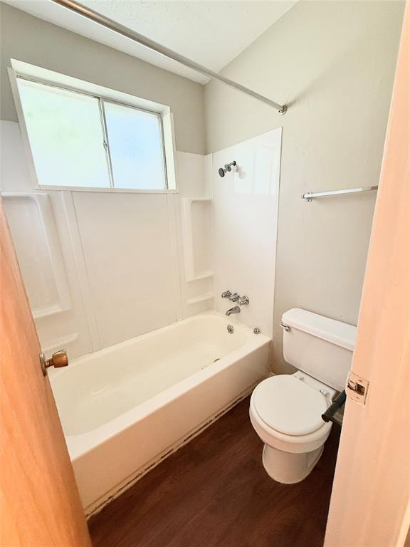 308 E 34th St #201 Property Photo 8