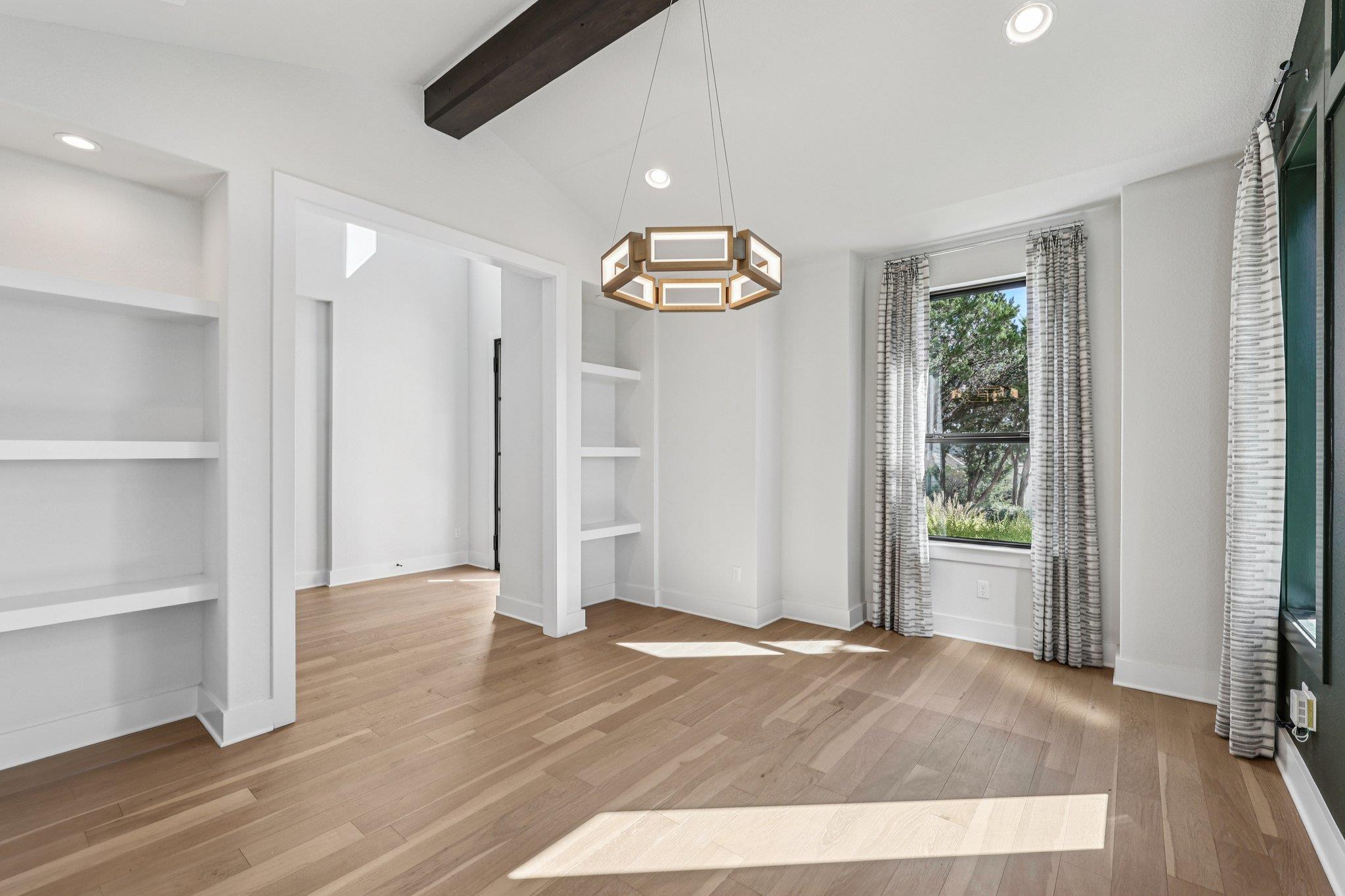 19316 Splendor Ct Property Photo 6