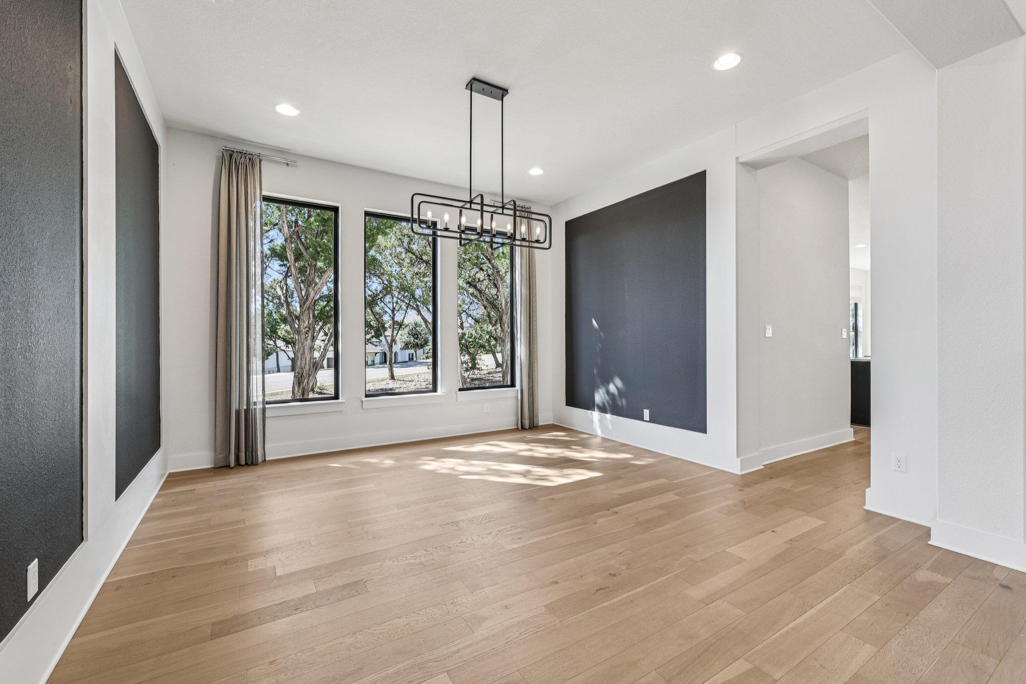 19316 Splendor Ct Property Photo 7