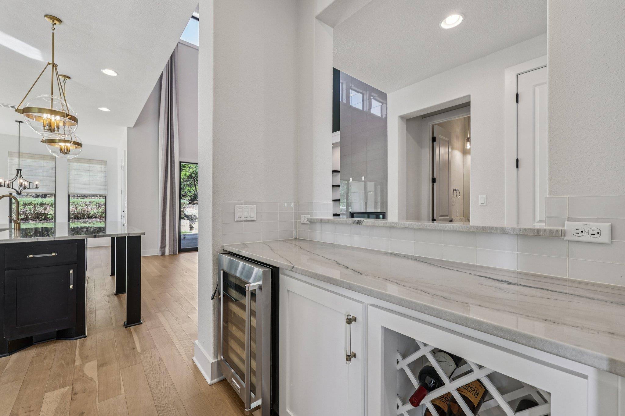 19316 Splendor Ct Property Photo 8