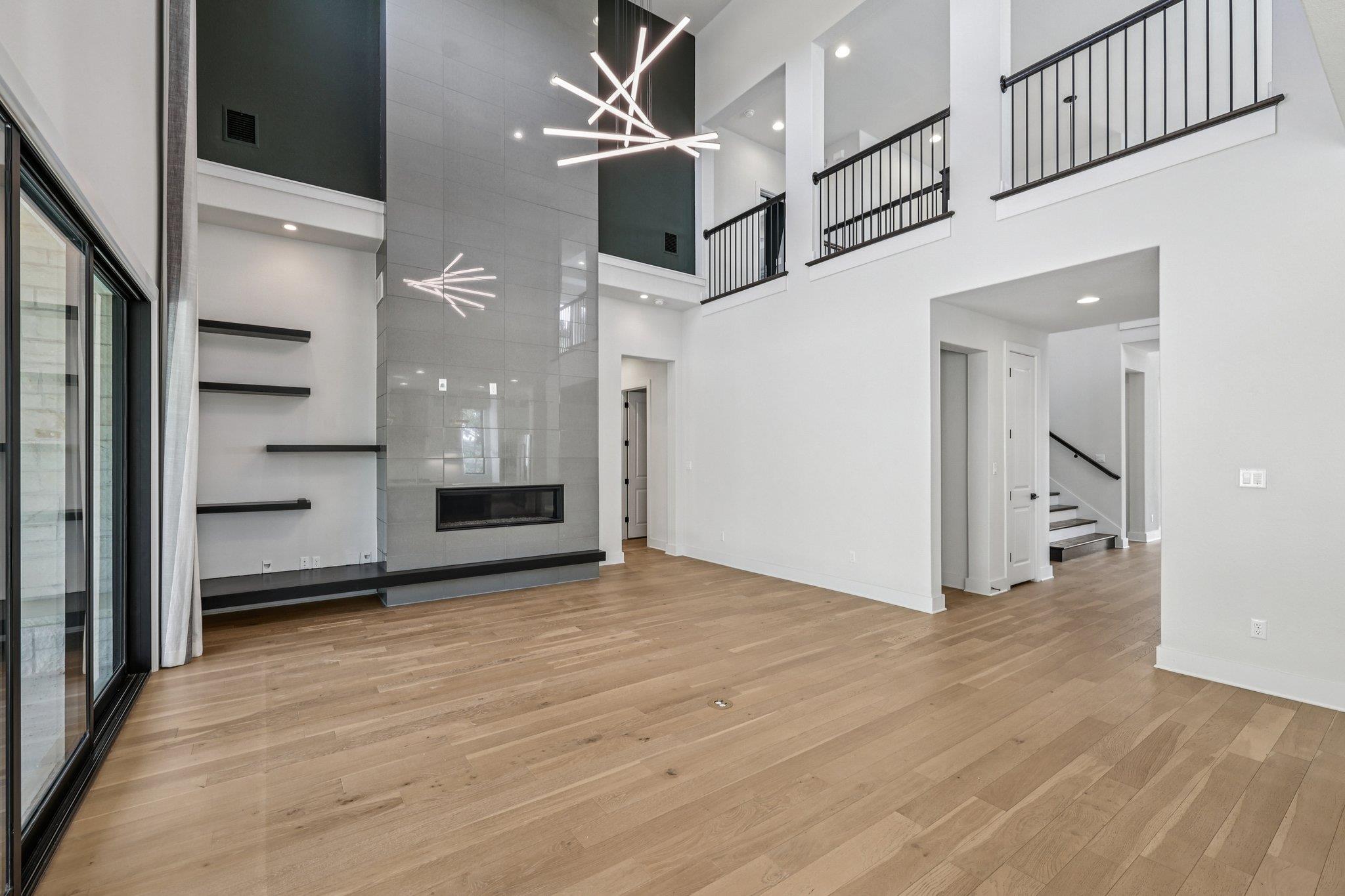 19316 Splendor Ct Property Photo 15