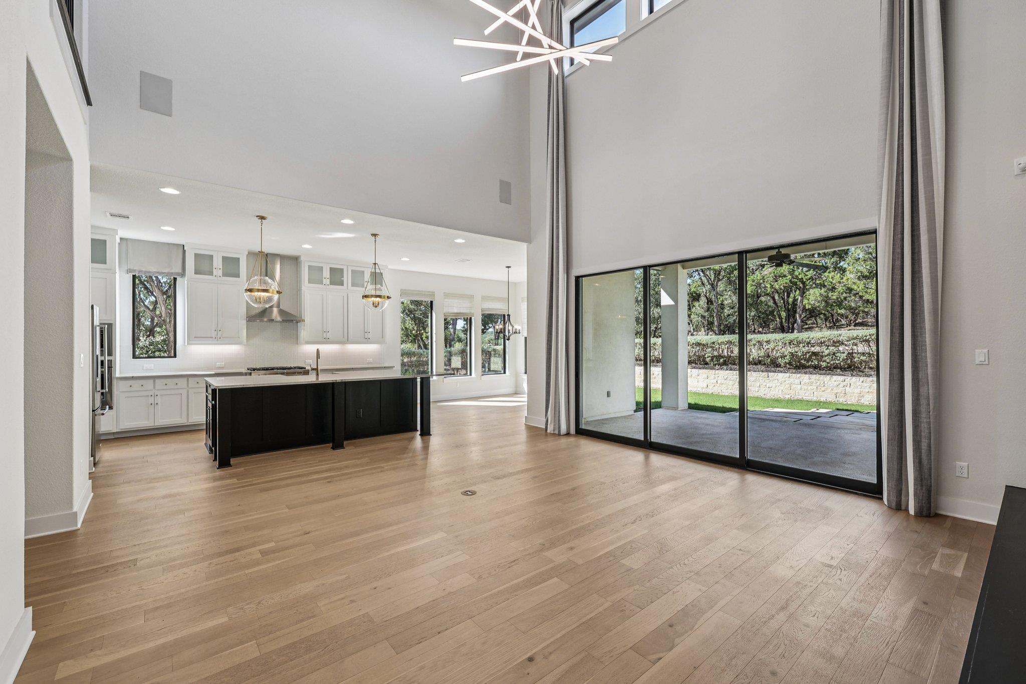 19316 Splendor Ct Property Photo 23