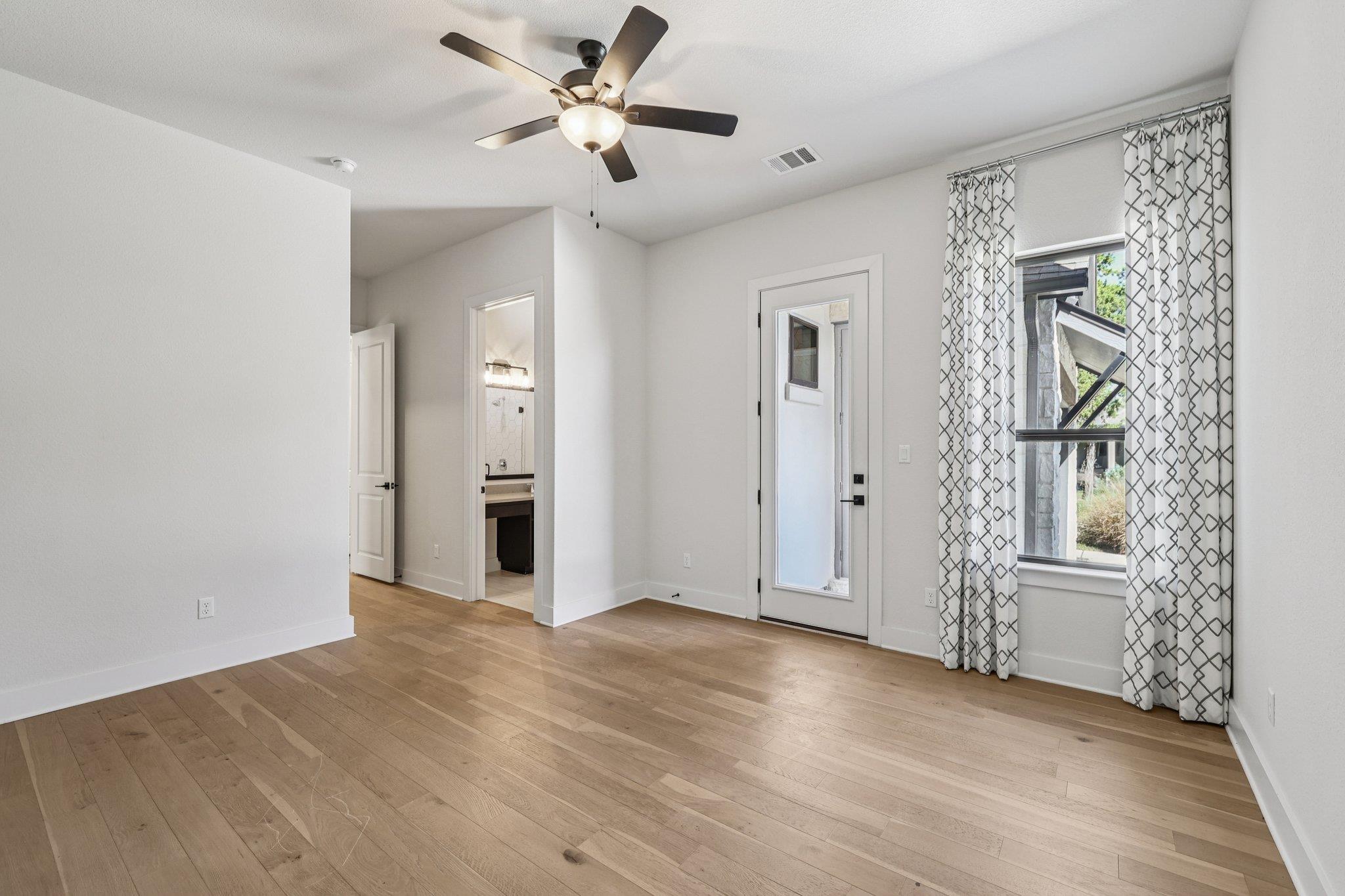 19316 Splendor Ct Property Photo 25