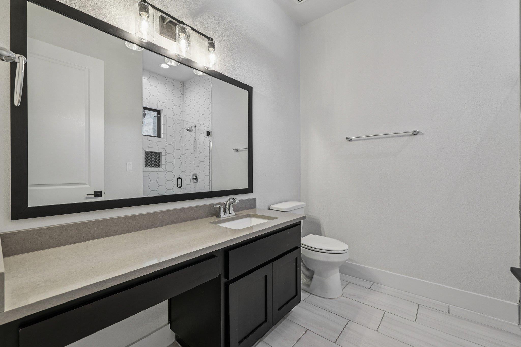 19316 Splendor Ct Property Photo 26