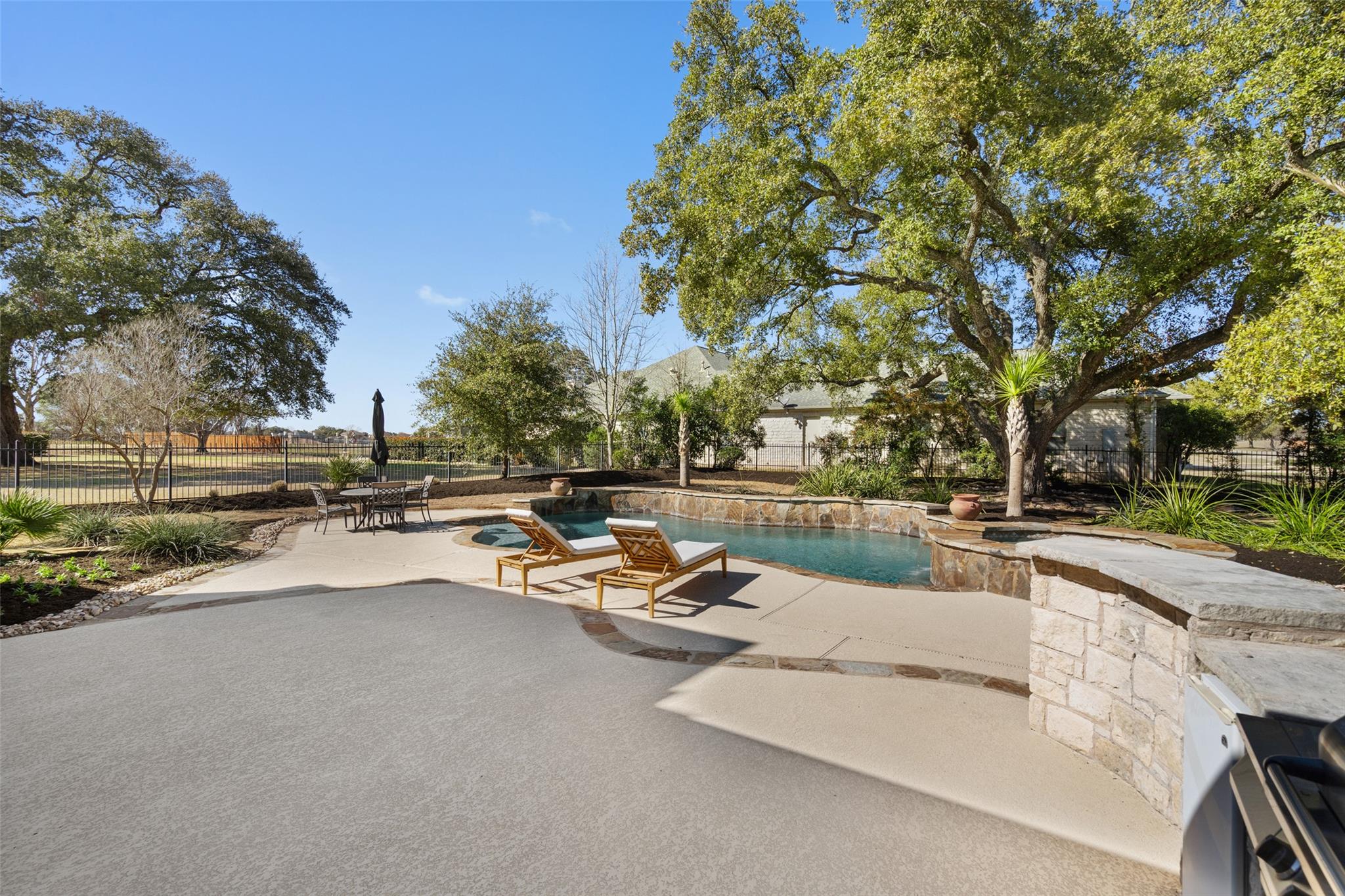 30302 Berry Creek Dr Property Photo 2