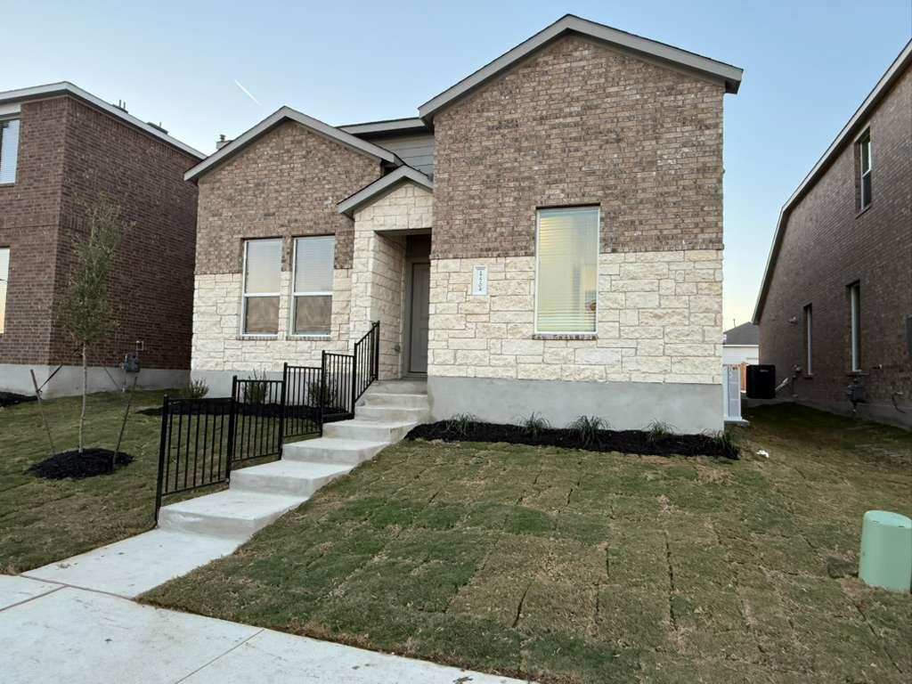 17704 Sage Thrasher Dr Property Photo 2