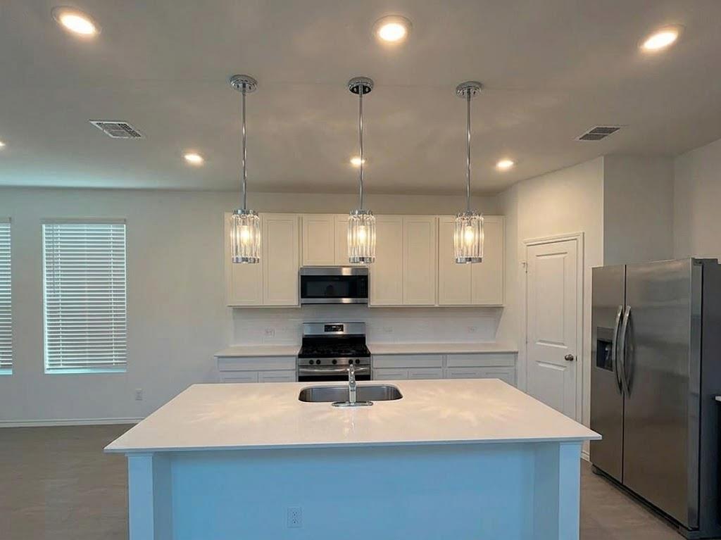 17704 Sage Thrasher Dr Property Photo 8