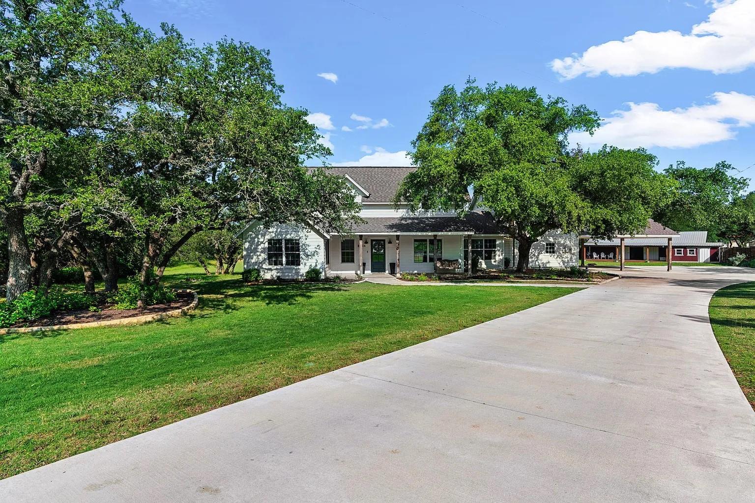 8904 Butler Cir Property Photo