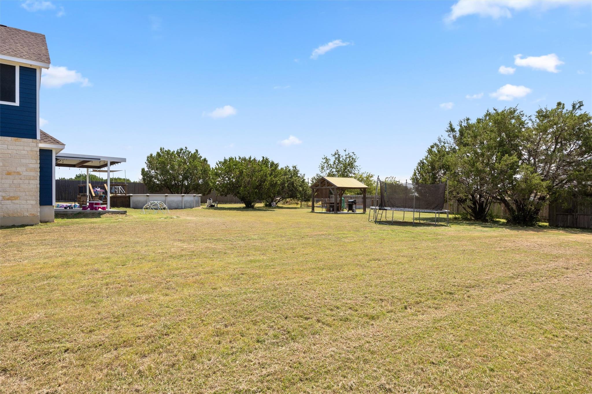 208 Dawn Dr Property Photo 30