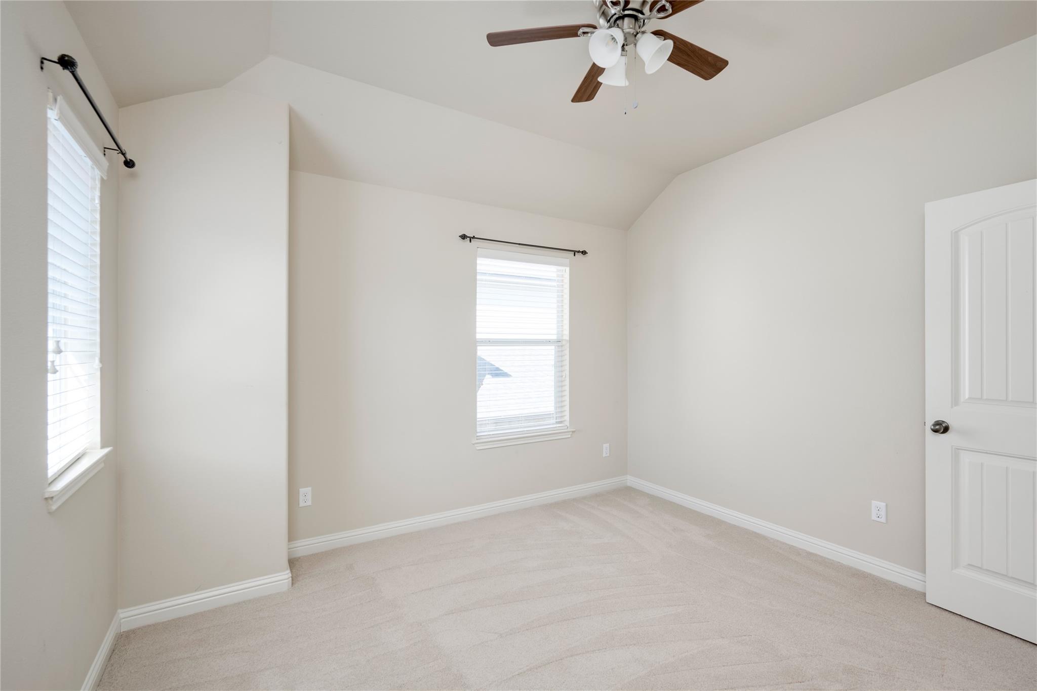 4211 Oldenburg Ln Property Photo 7