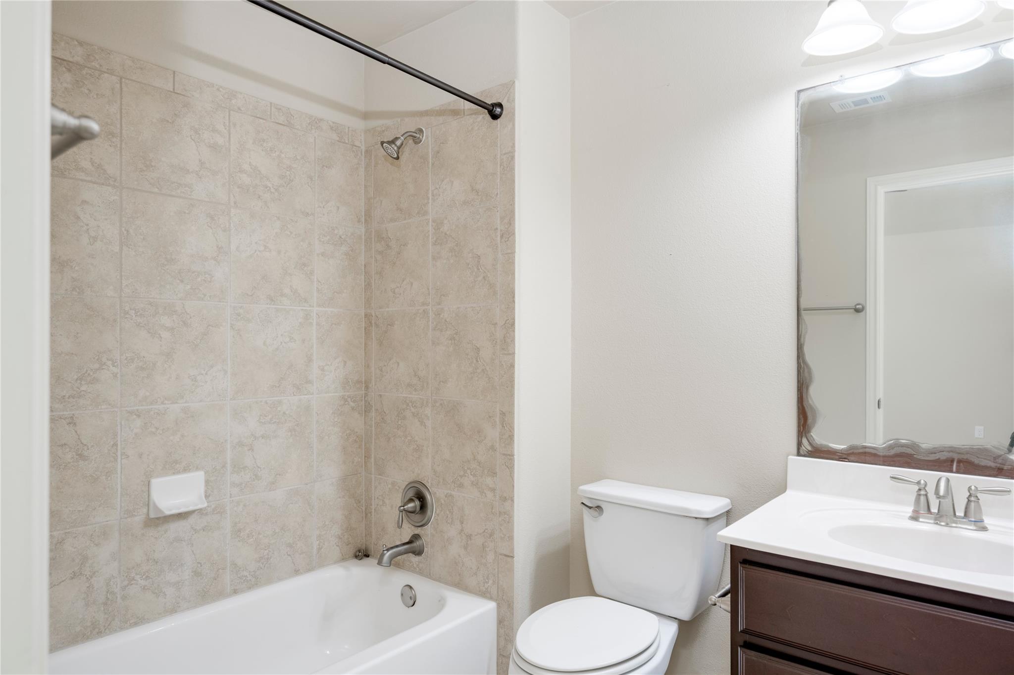 4211 Oldenburg Ln Property Photo 12