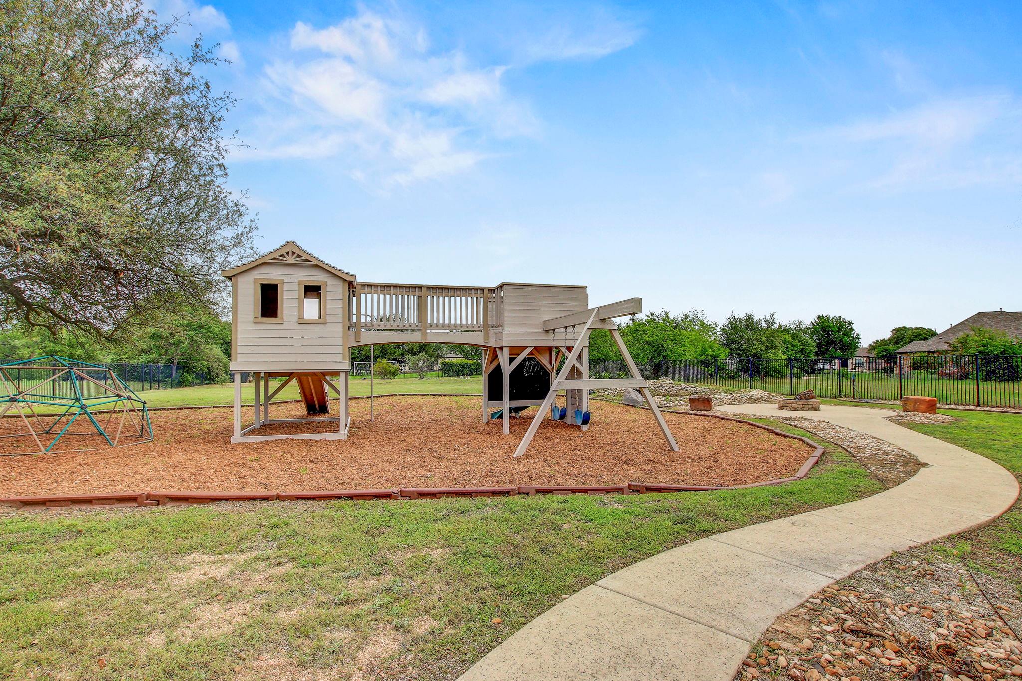 312 Flintlock Dr Property Photo 38