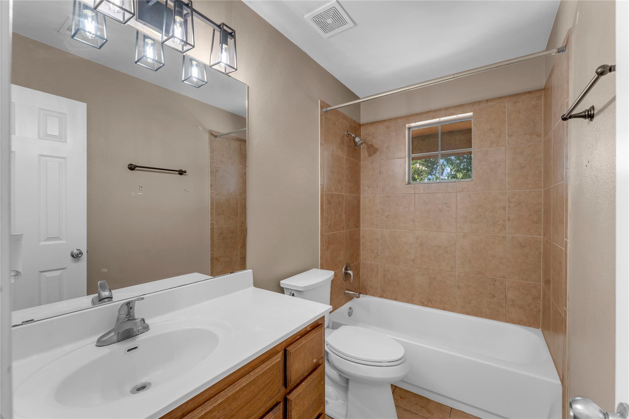 206 Cailin Ct Property Photo 8