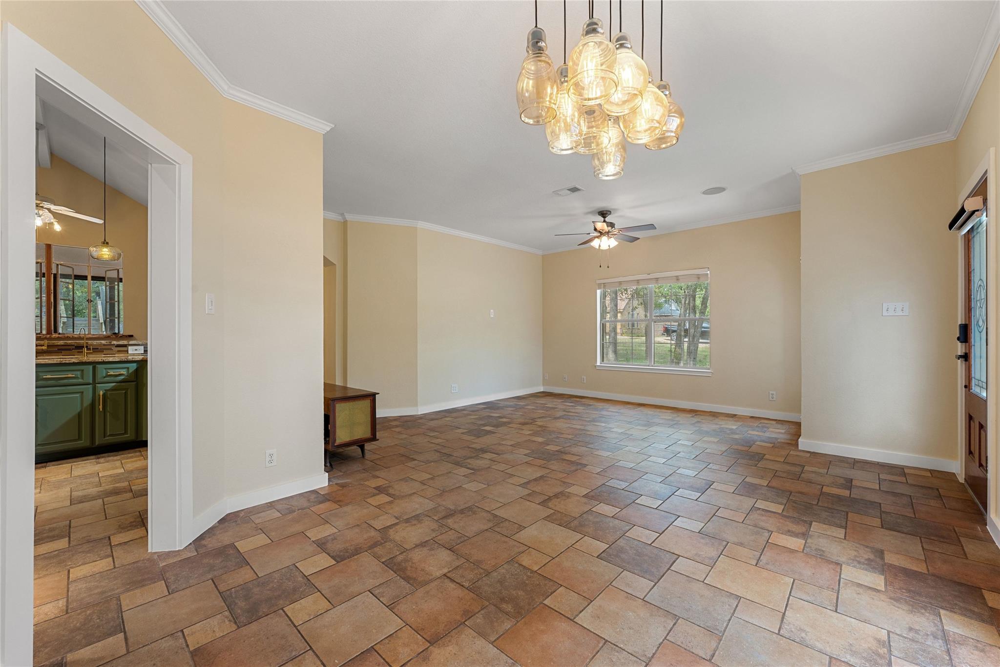 275 W Oak Loop Property Photo 13