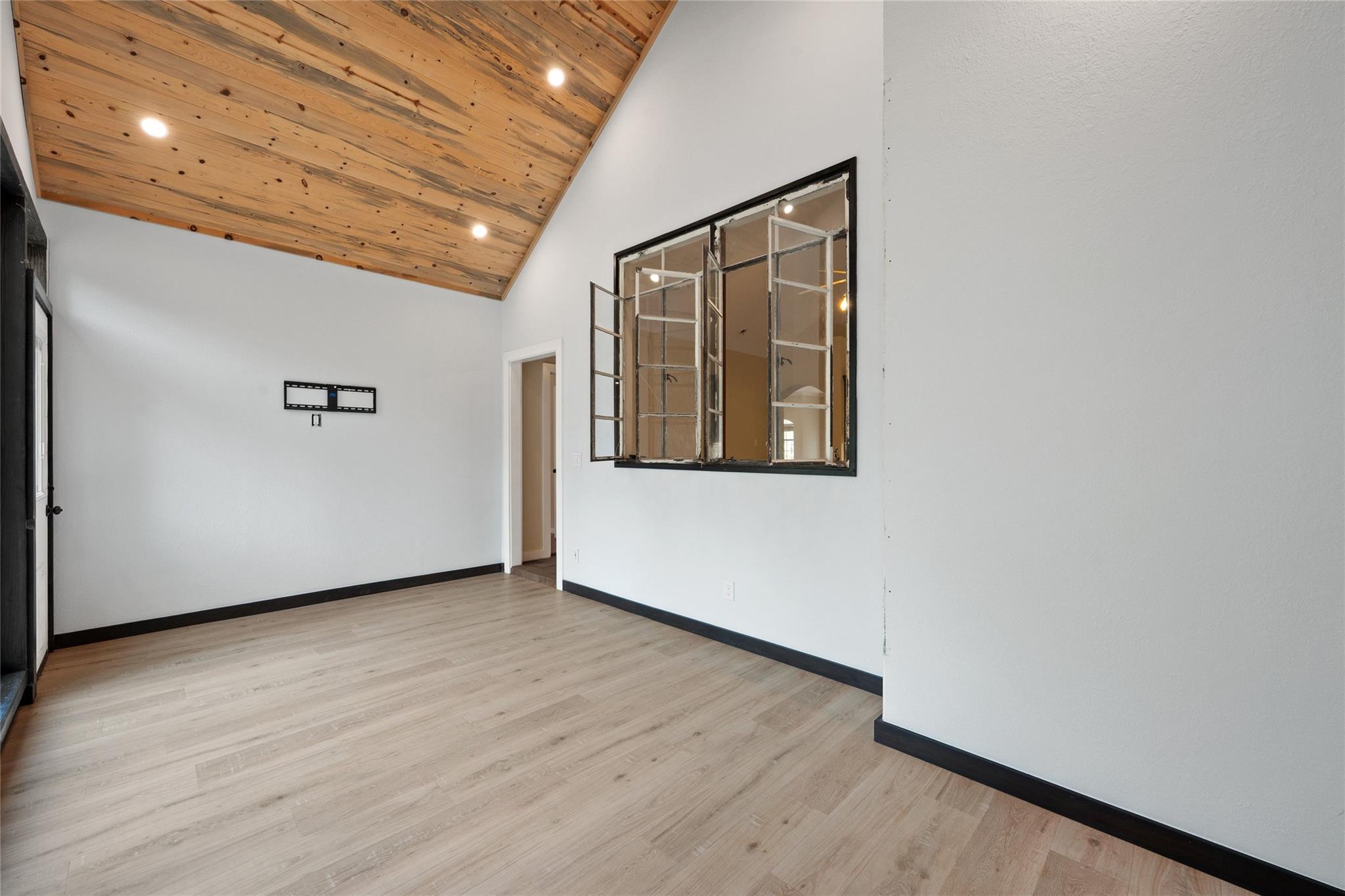 275 W Oak Loop Property Photo 16