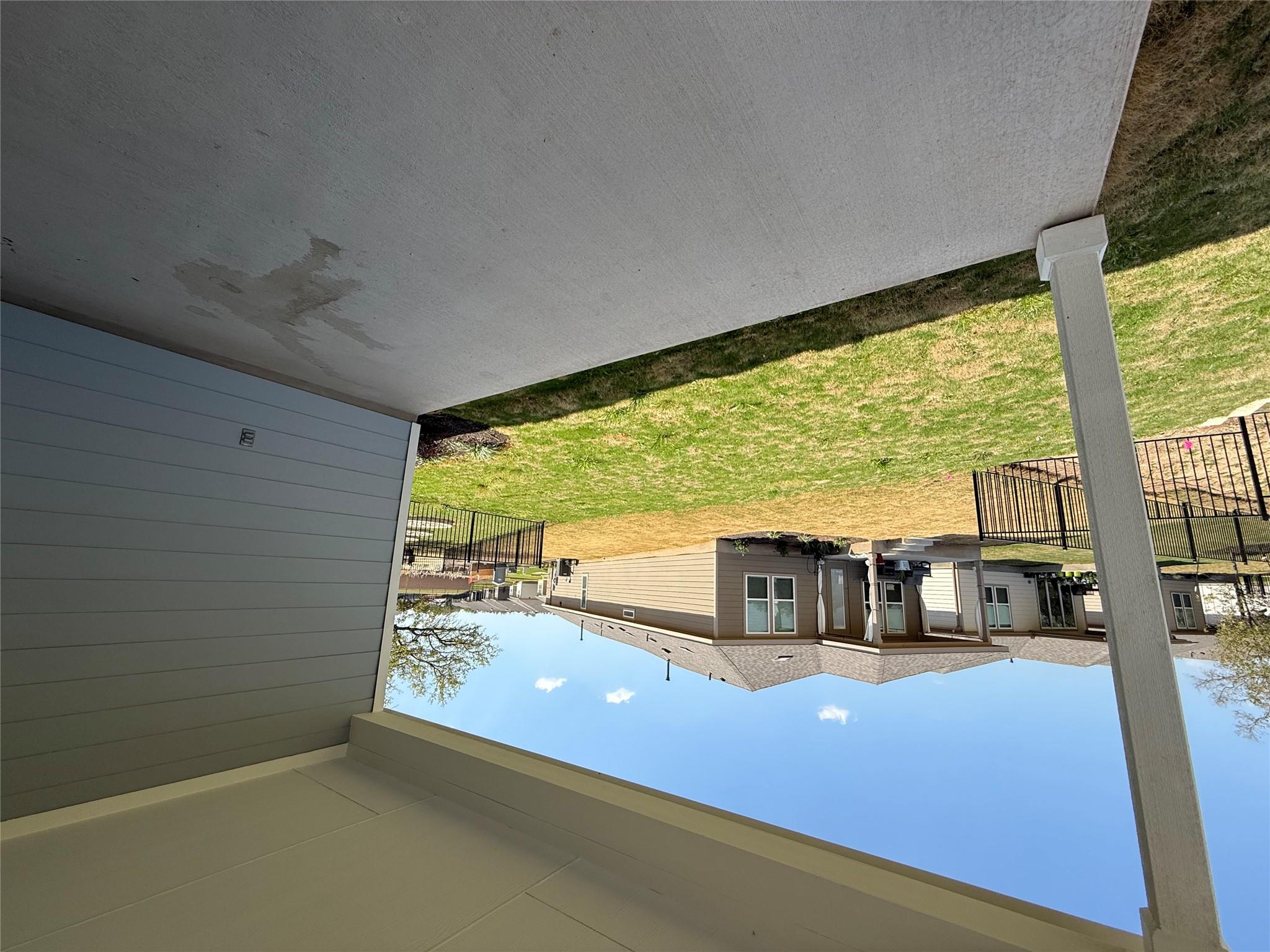 105 Livewater Ln Property Photo 7
