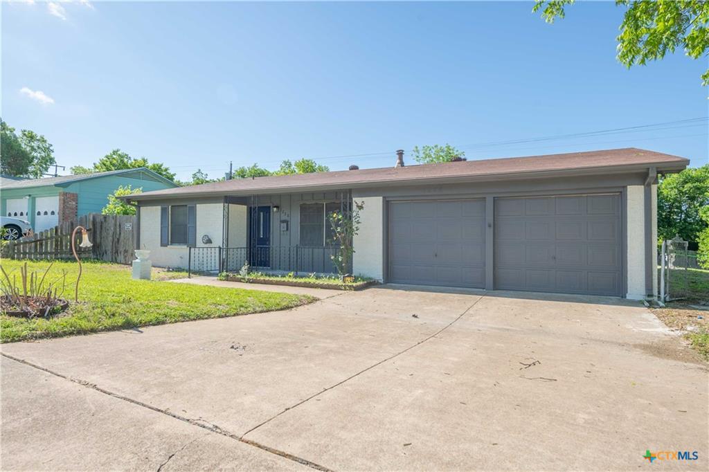 1228 Chippendale Dr Property Photo 7
