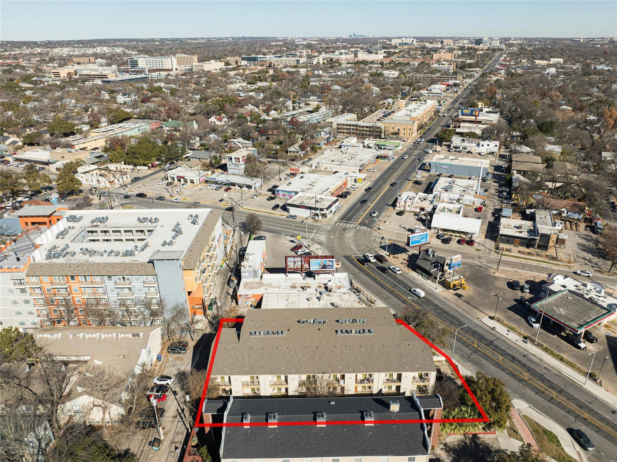 2818 Nueces St Property Photo 5