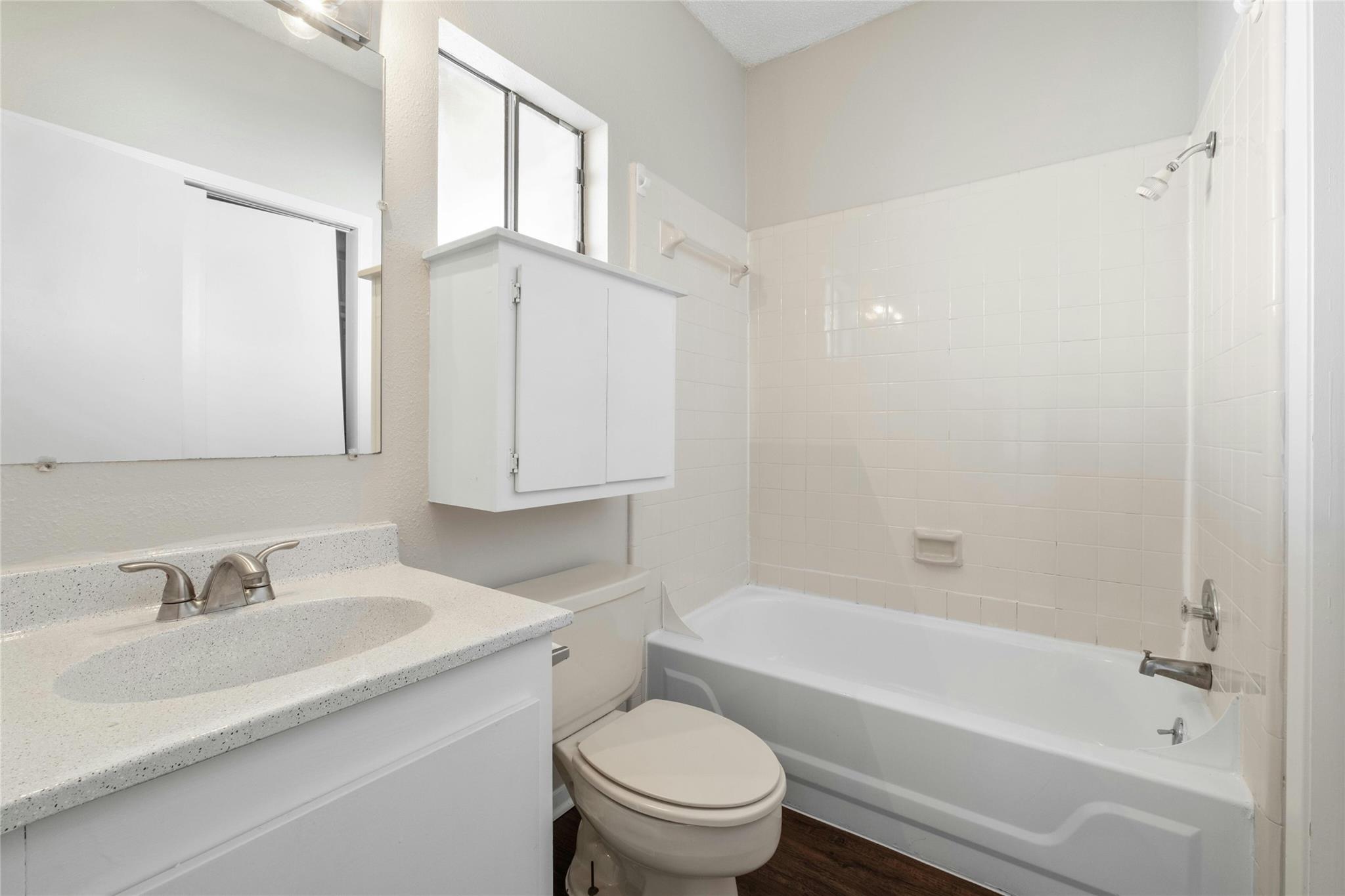 2818 Nueces St Property Photo 19