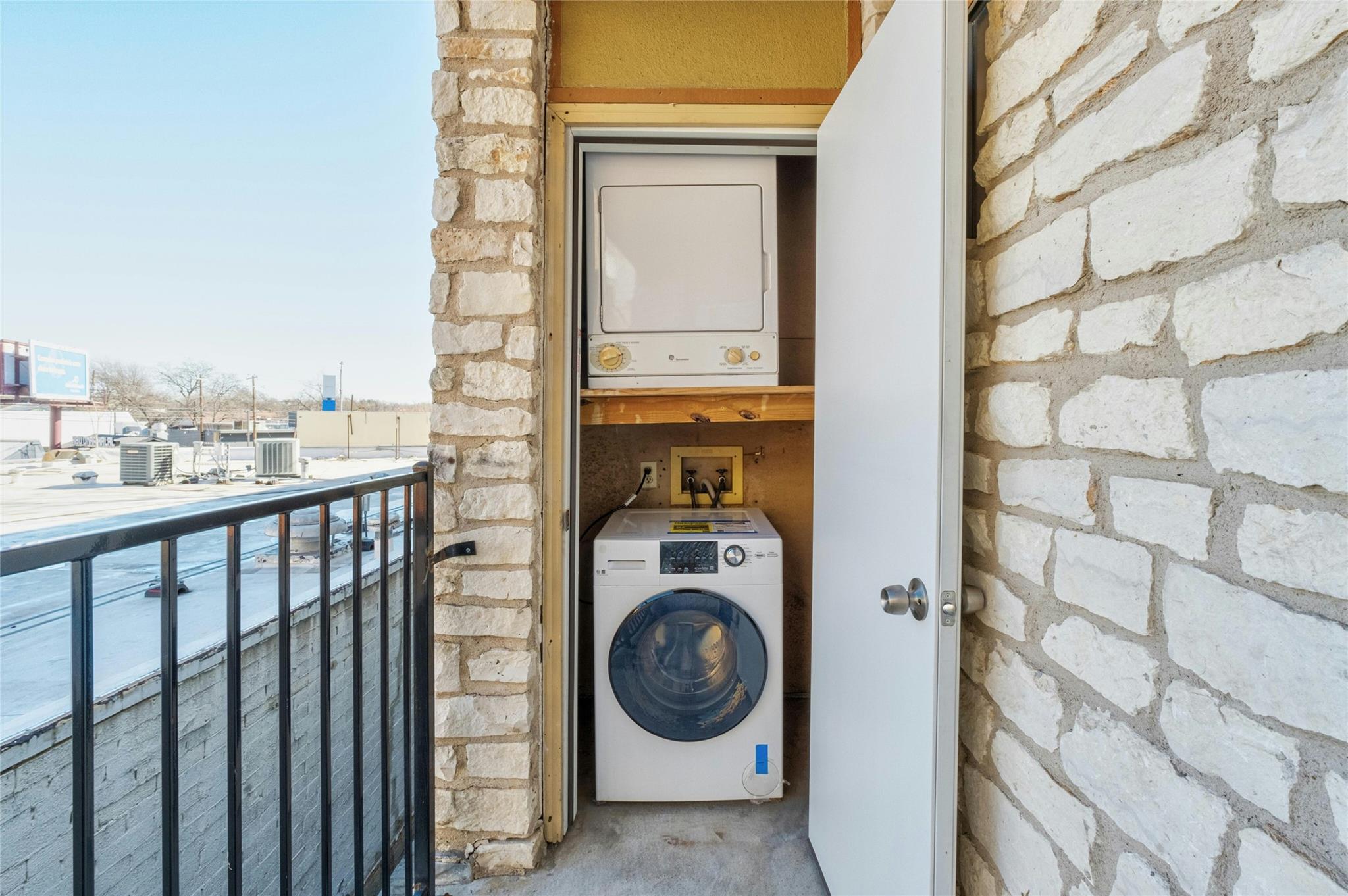 2818 Nueces St Property Photo 24