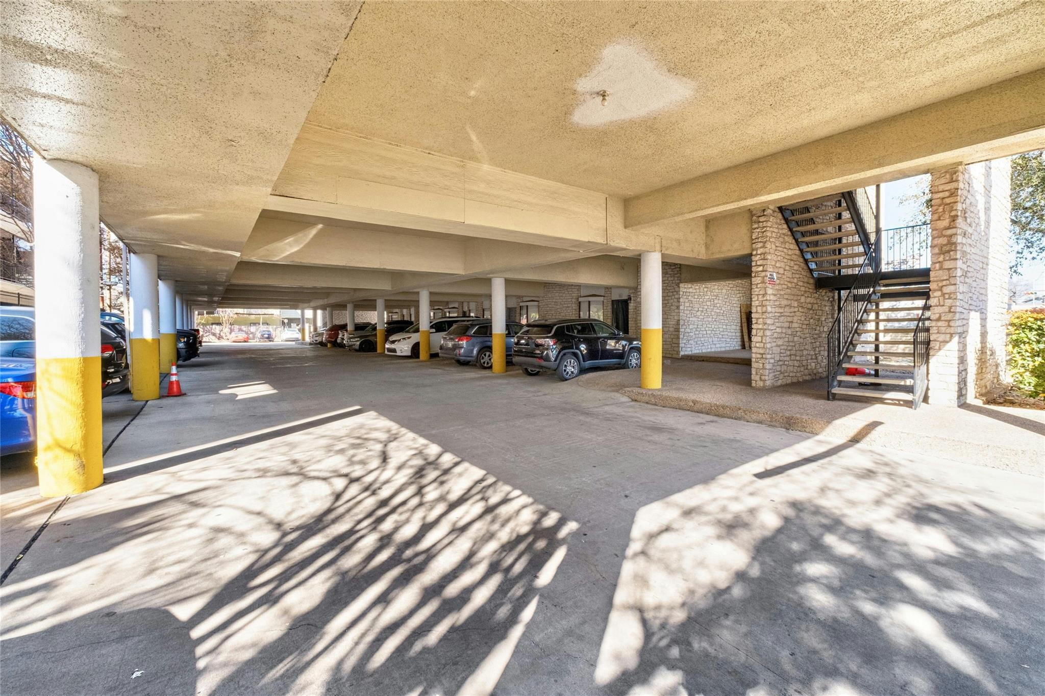 2818 Nueces St Property Photo 26