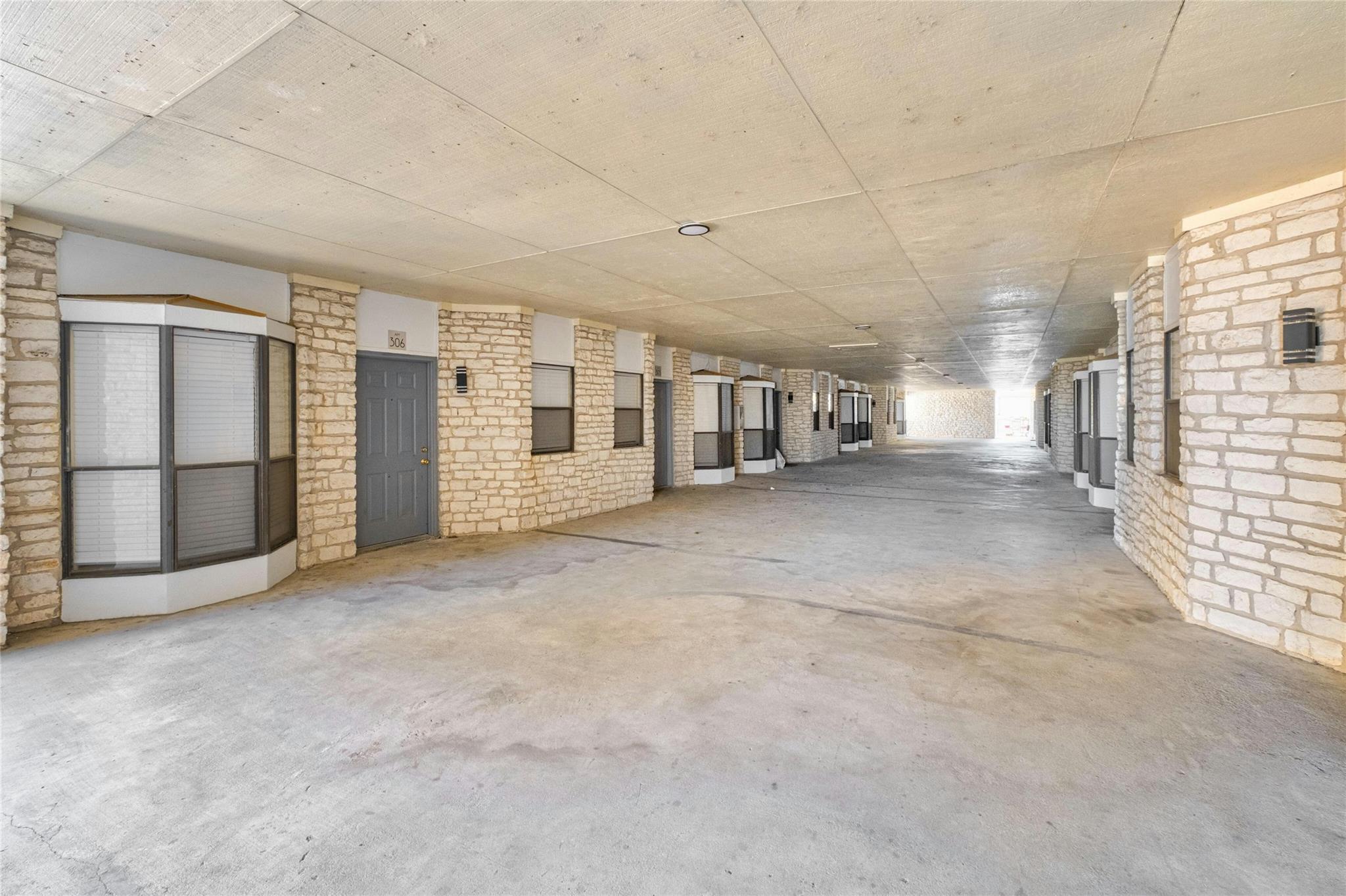 2818 Nueces St Property Photo 28