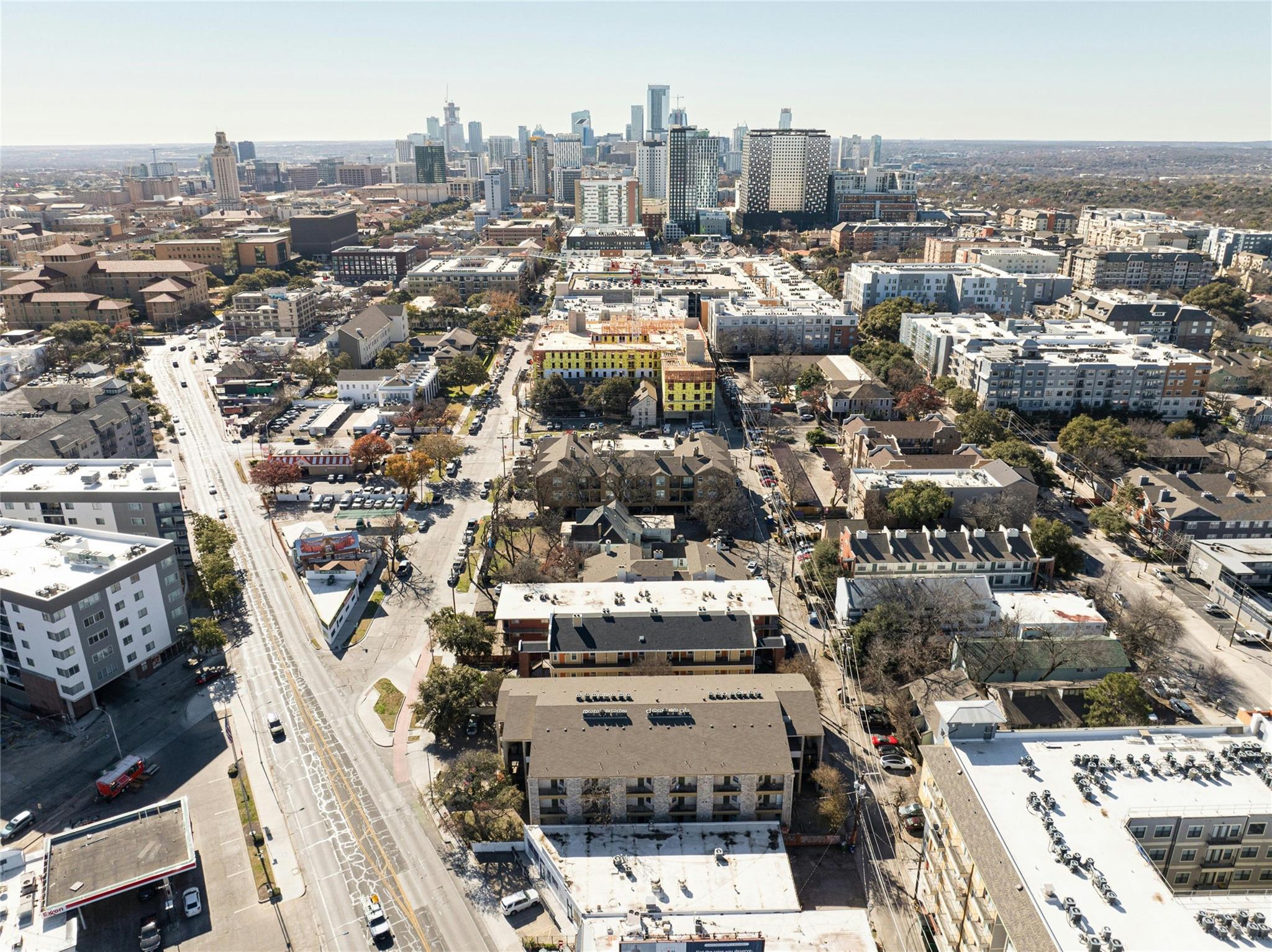 2818 Nueces St Property Photo 30