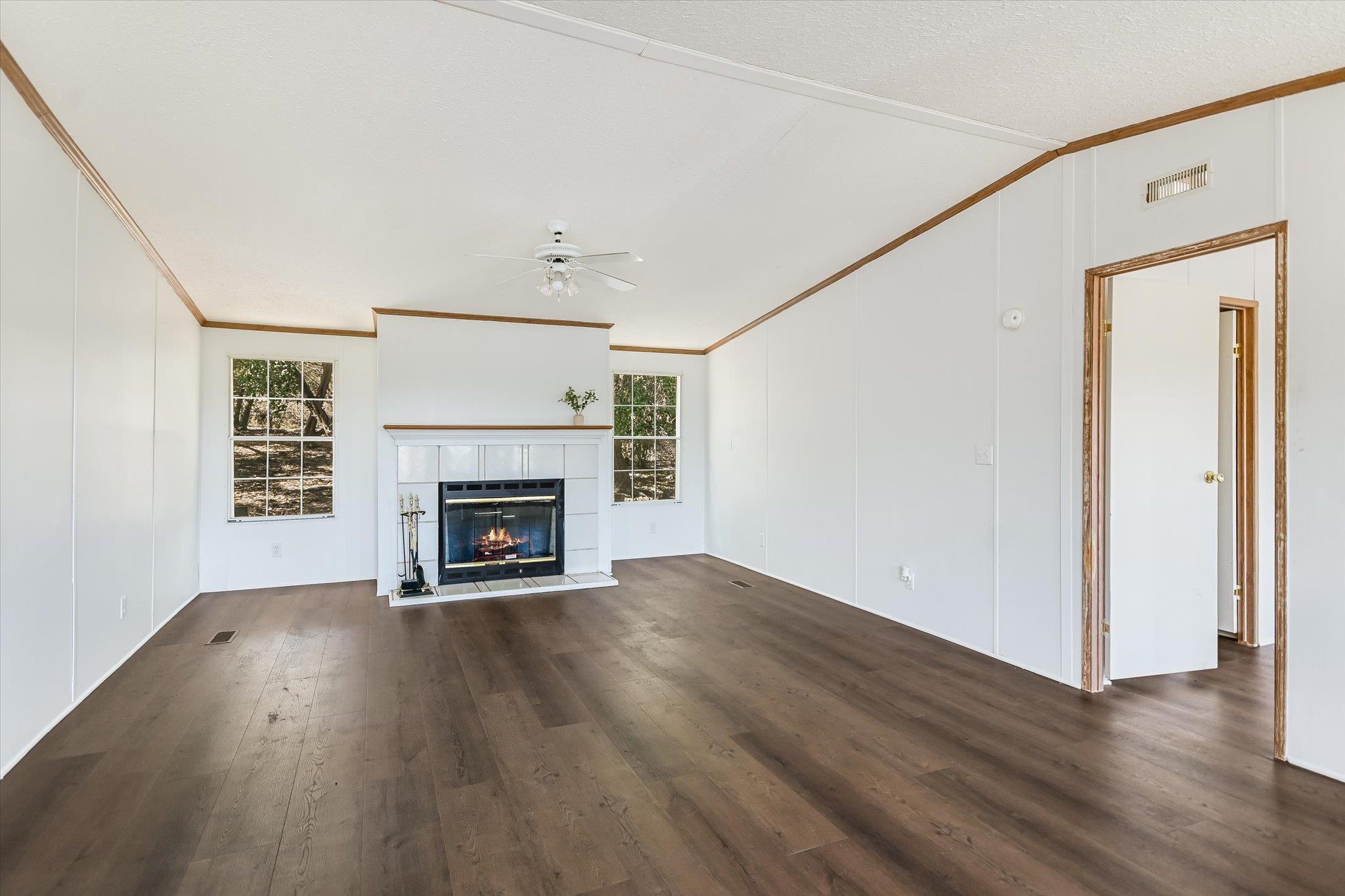 217 Rousey St Property Photo 10