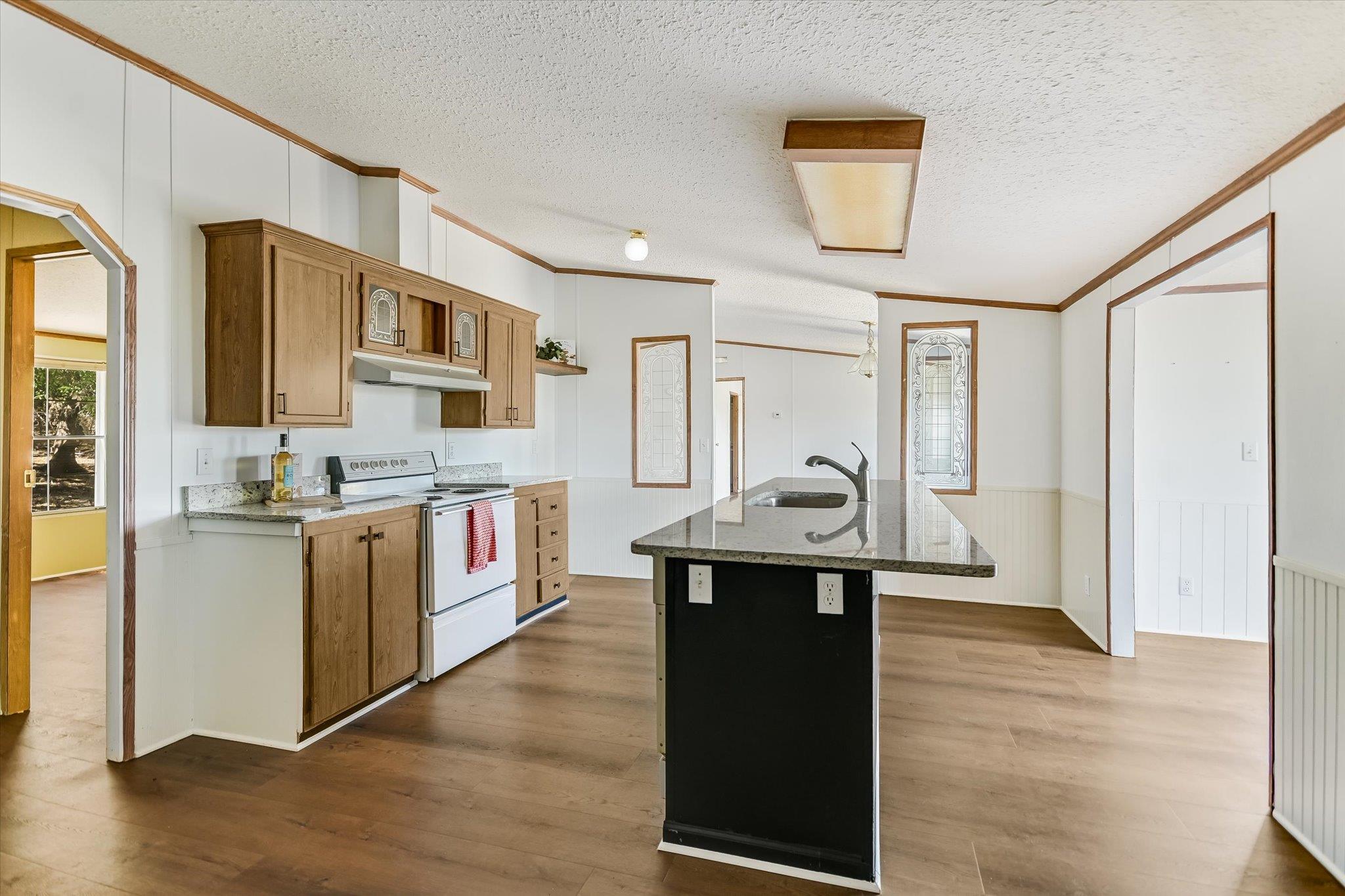 217 Rousey St Property Photo 16
