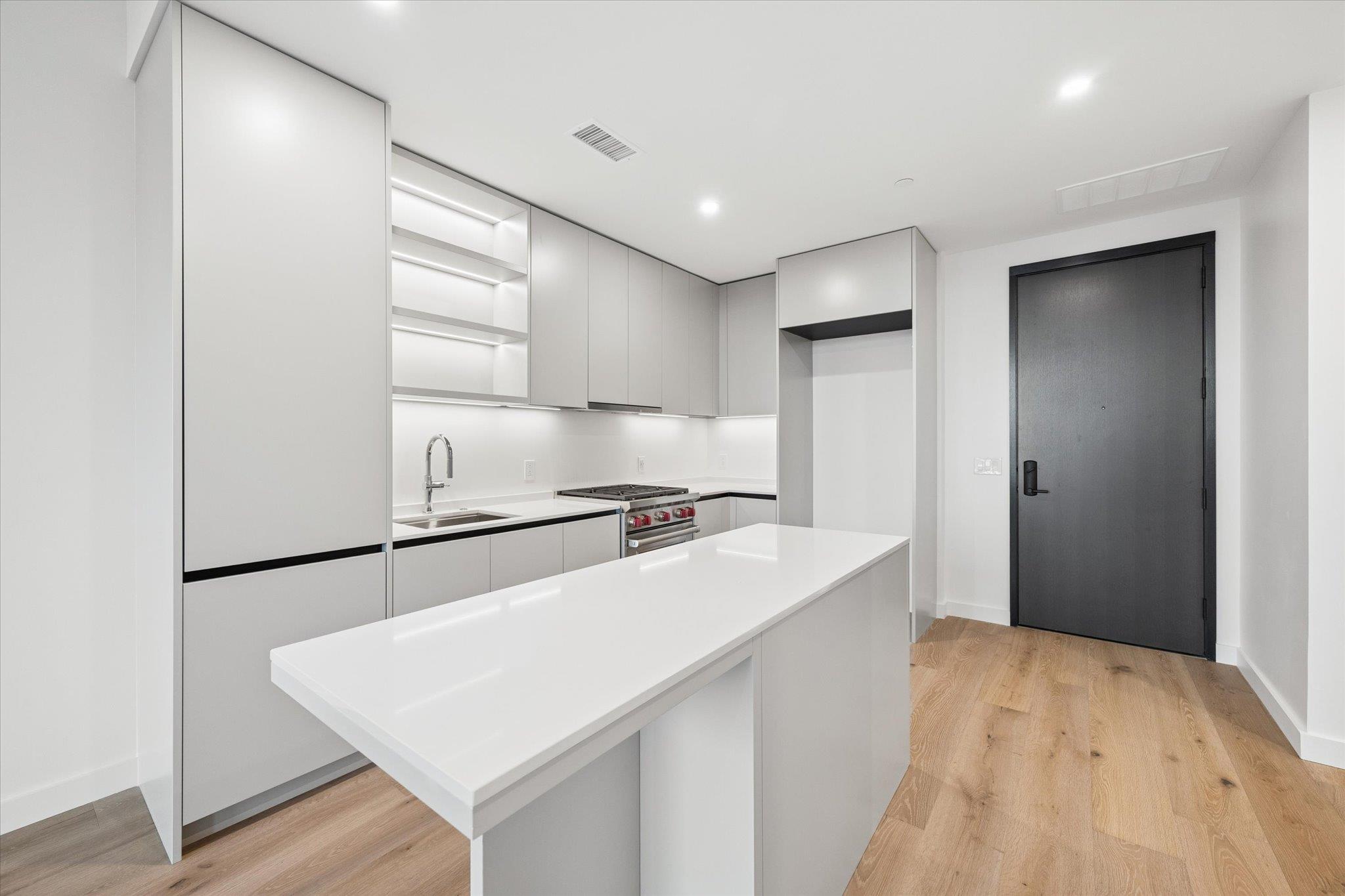 610 Davis St #3806 Property Photo 7