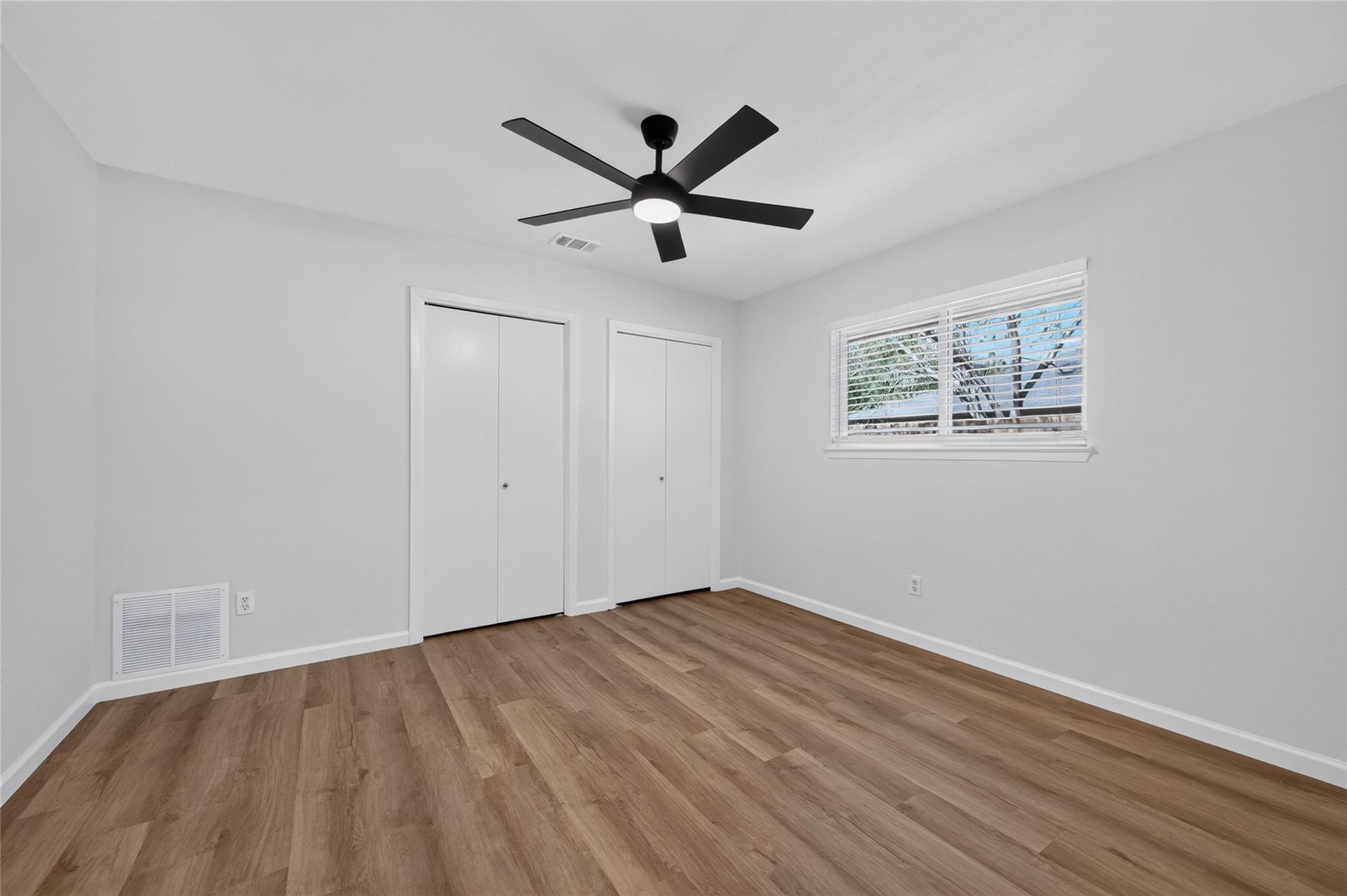 503 Lakeway Dr Property Photo 12