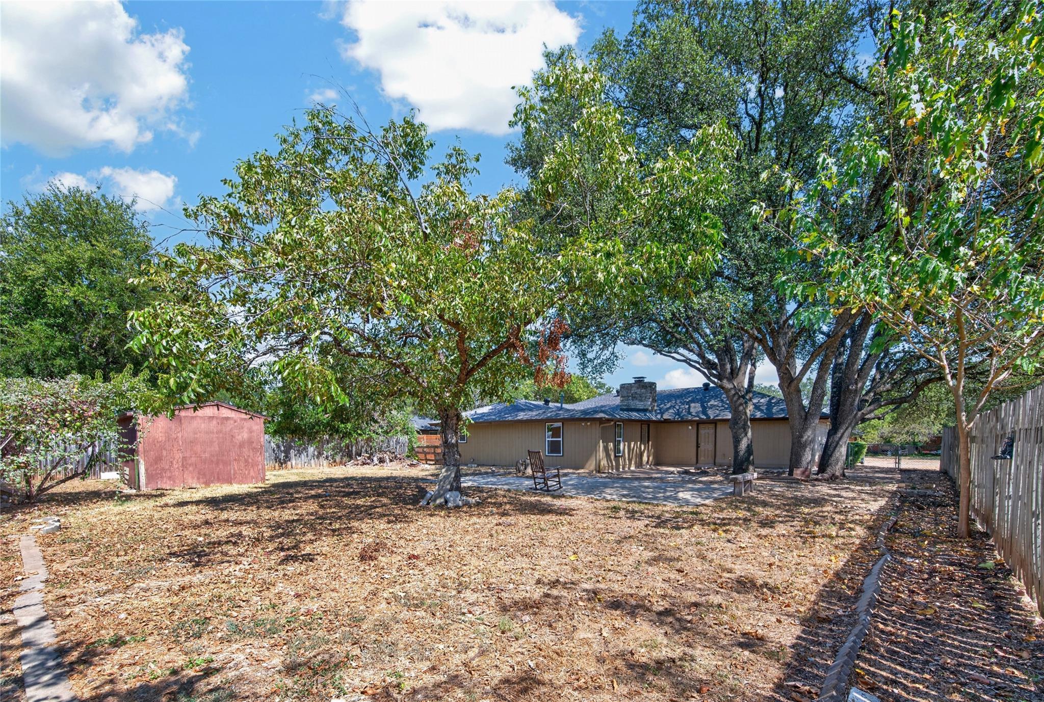 503 Lakeway Dr Property Photo 20