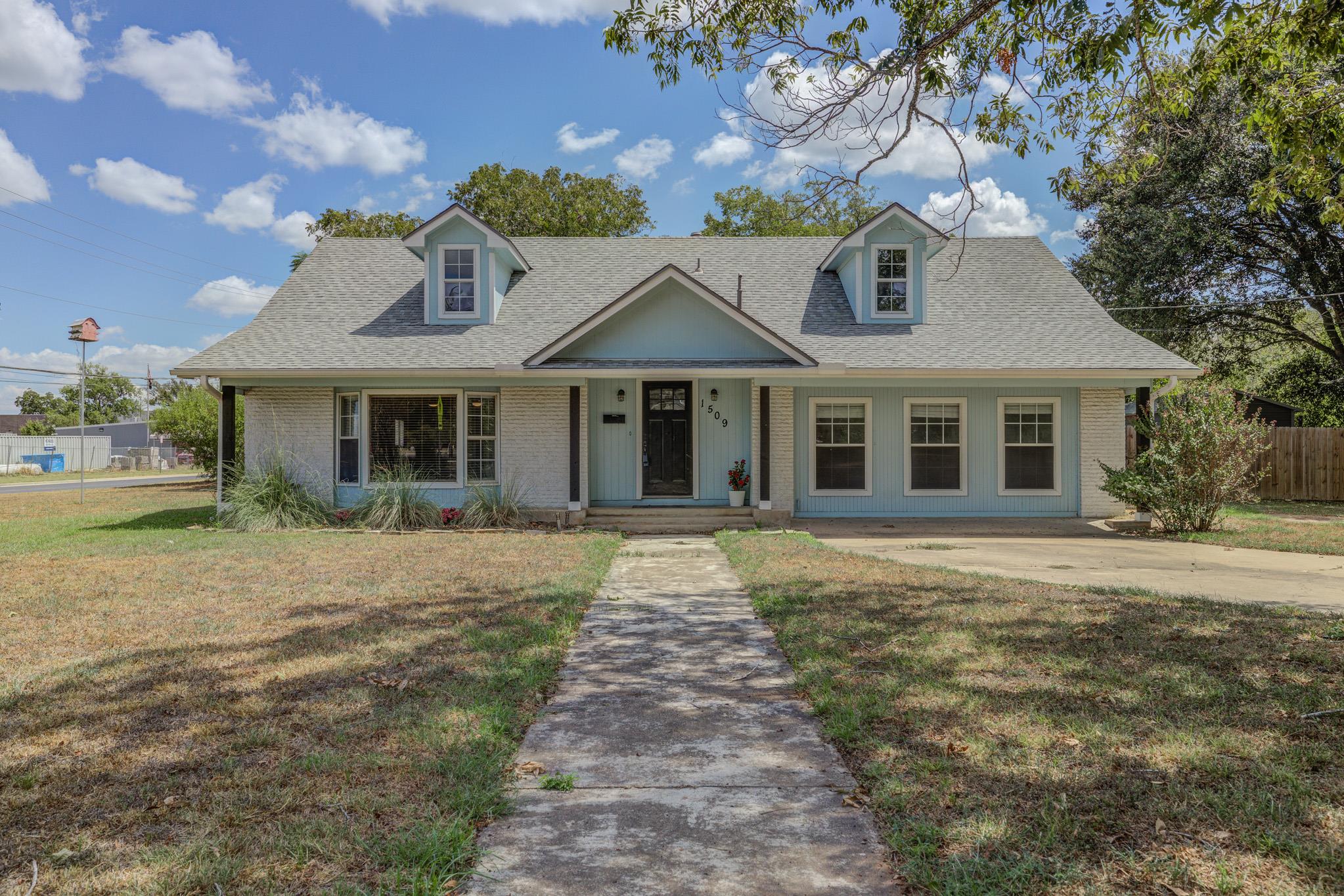 1509 Hill St Property Photo 1