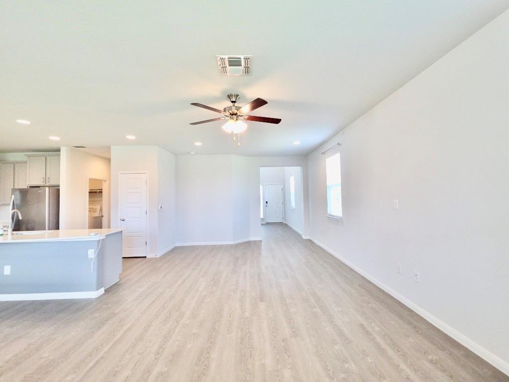 10400 Alemoor Dr Property Photo 4