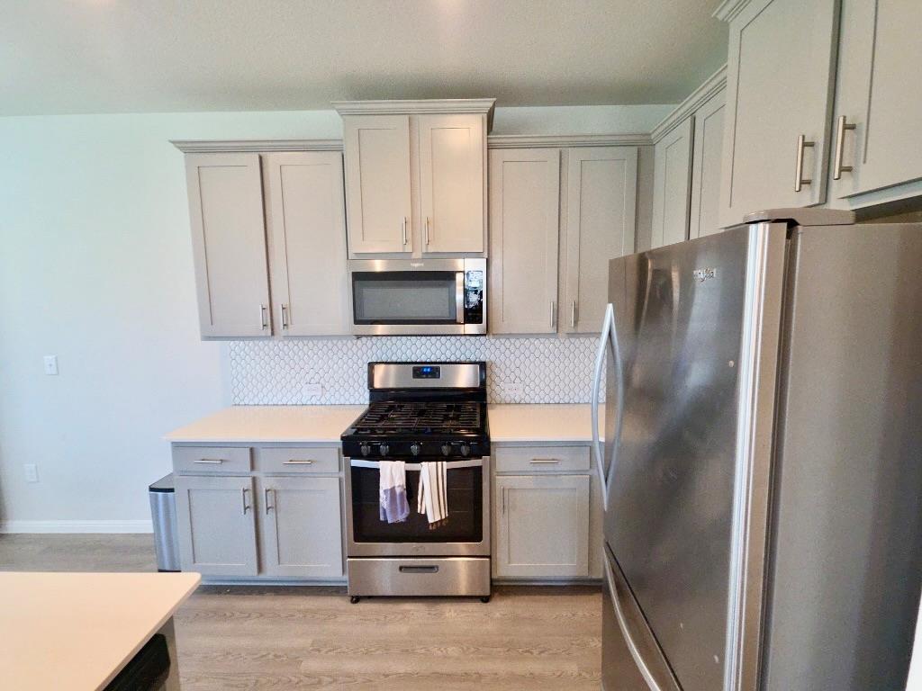 10400 Alemoor Dr Property Photo 7