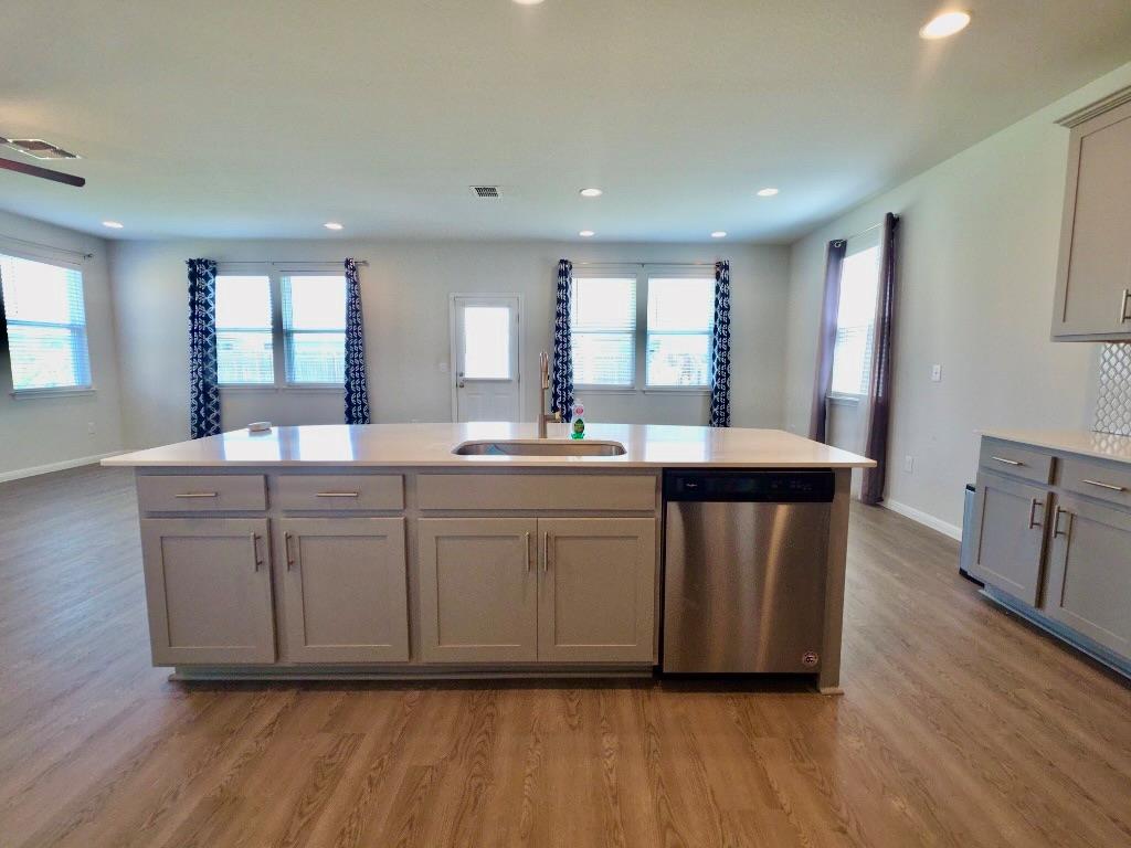 10400 Alemoor Dr Property Photo 8
