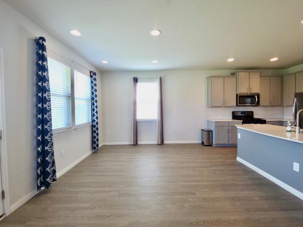 10400 Alemoor Dr Property Photo 9