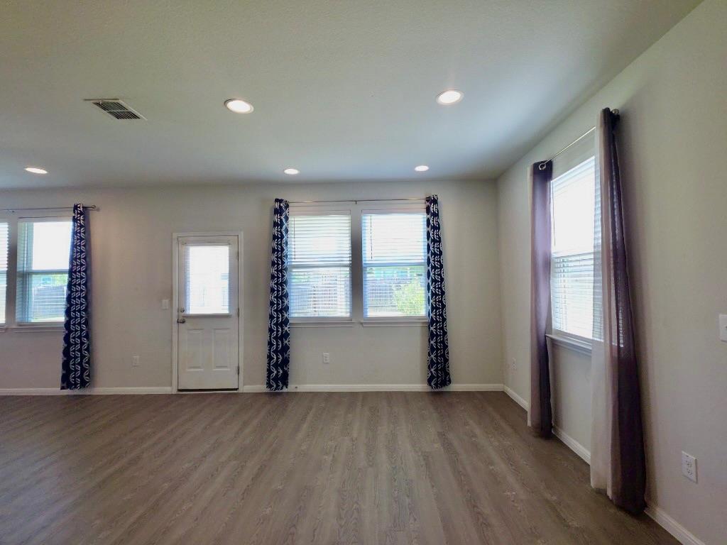 10400 Alemoor Dr Property Photo 10