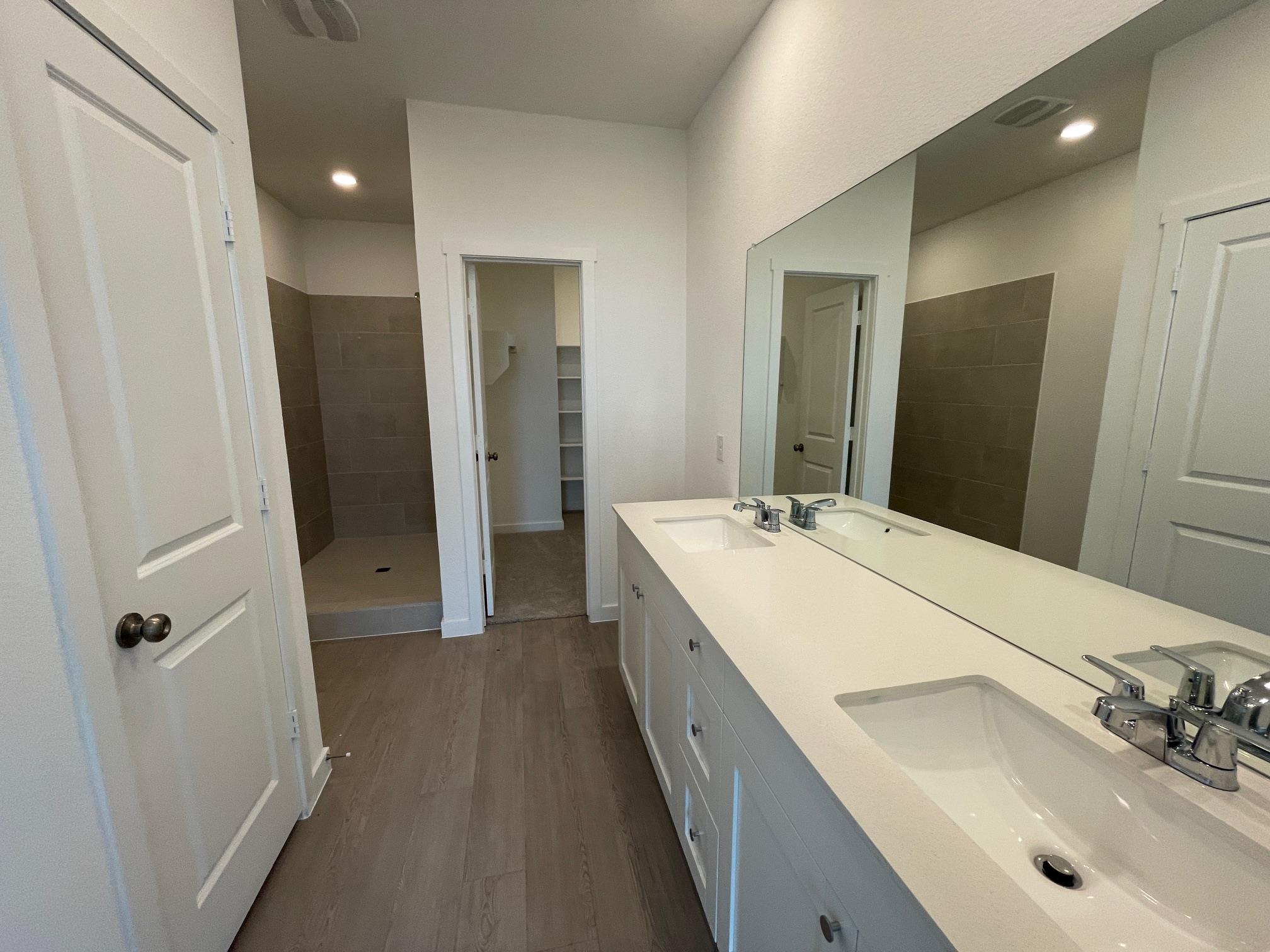 401 Sormonne Loop Property Photo 5