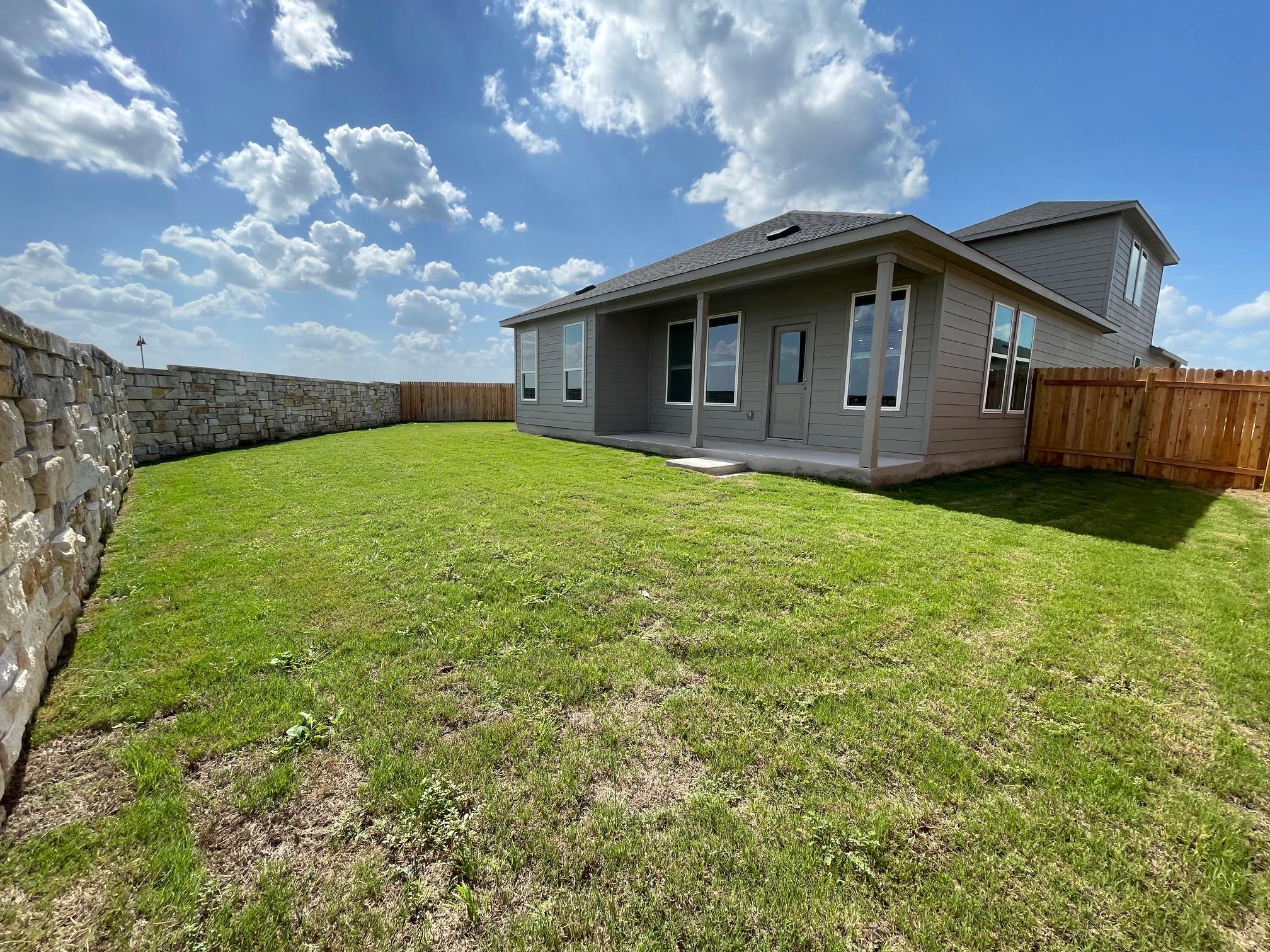 401 Sormonne Loop Property Photo 6