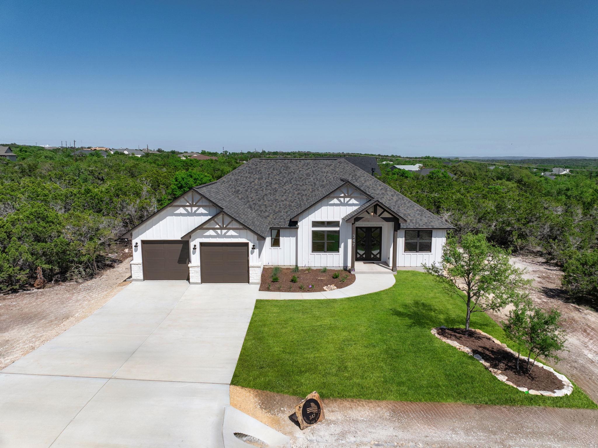 347 Stars And Stripes Property Photo