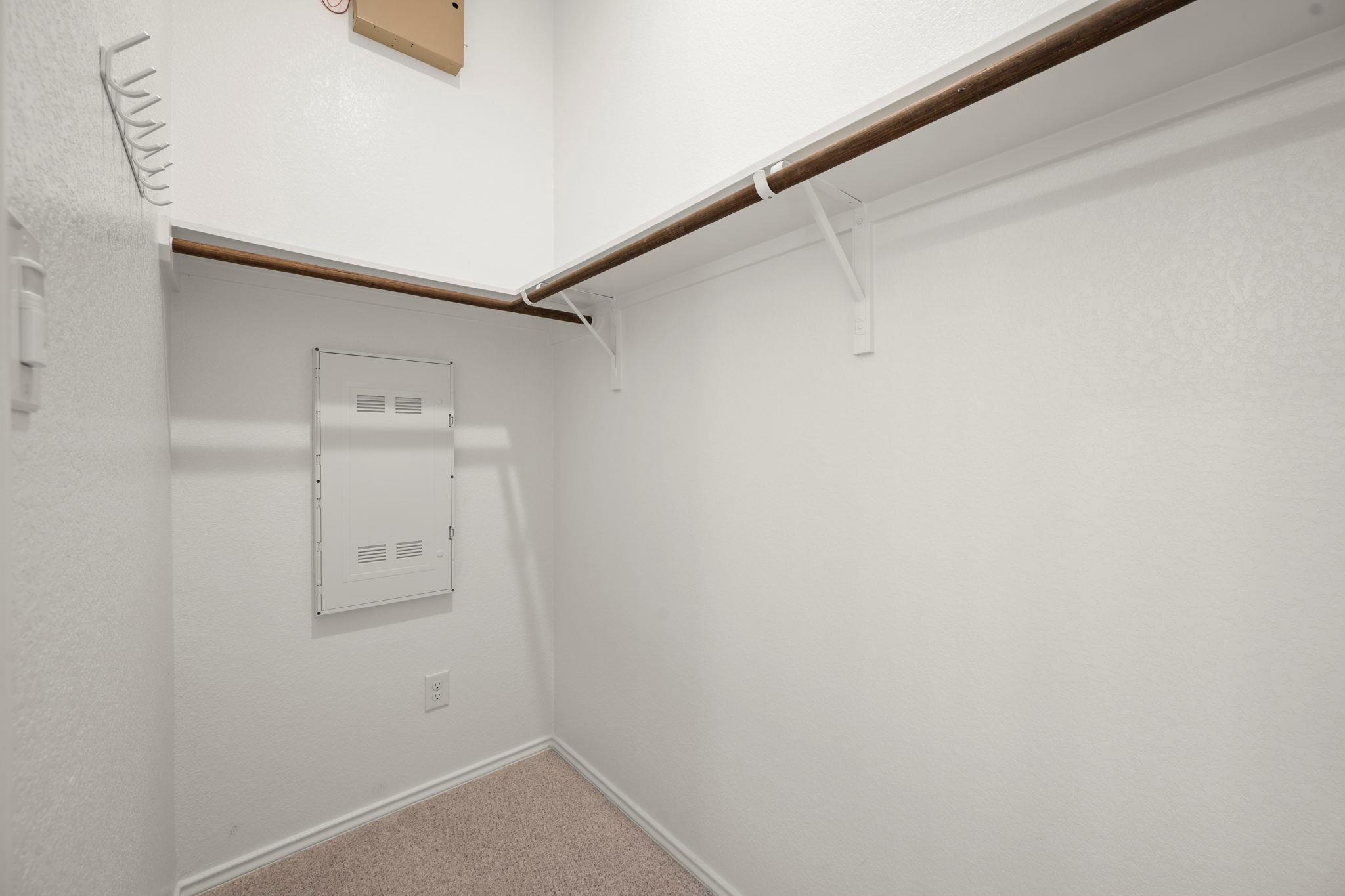 1113 Round Mountain Pass Property Photo 19