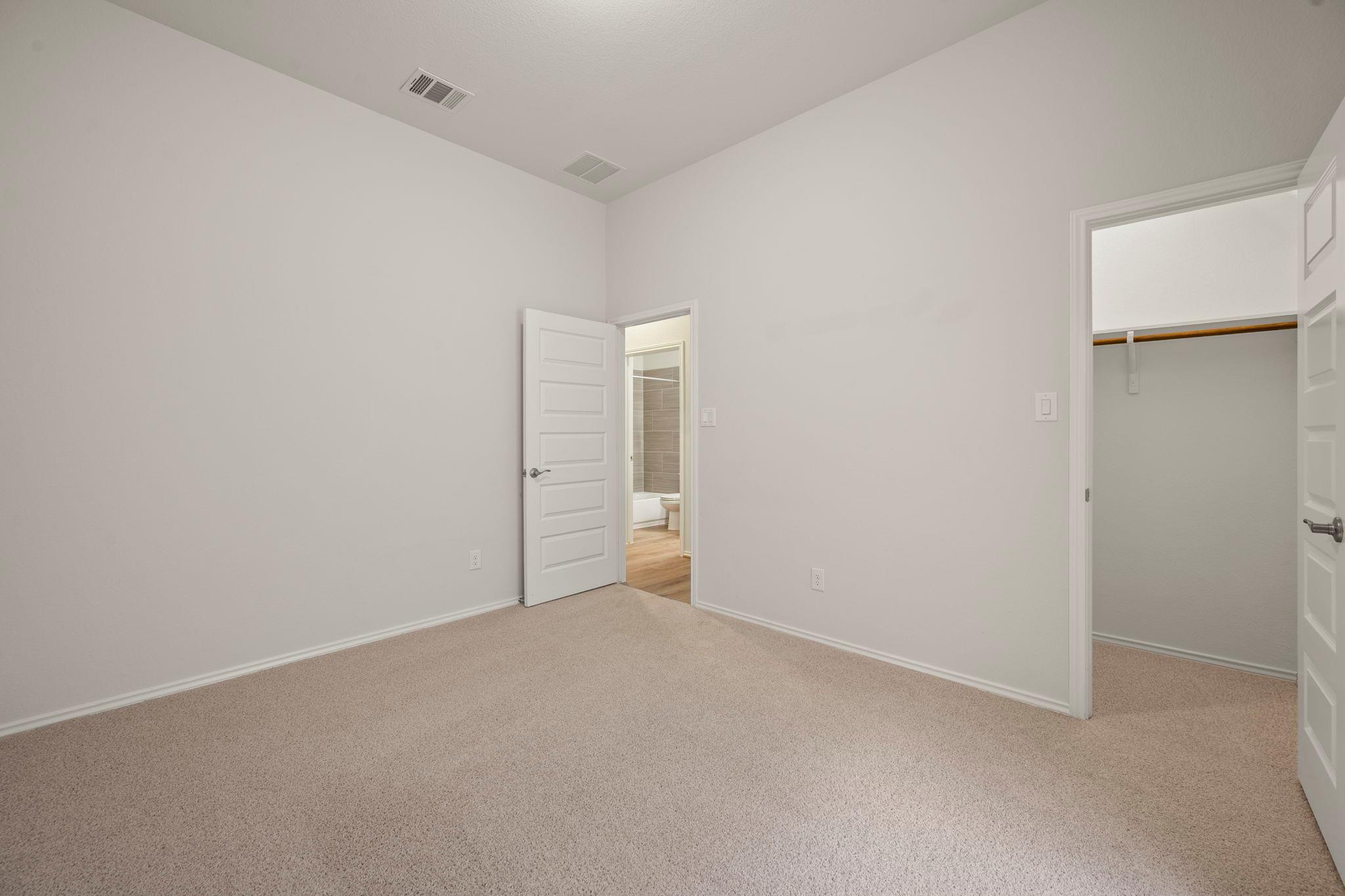 1113 Round Mountain Pass Property Photo 25