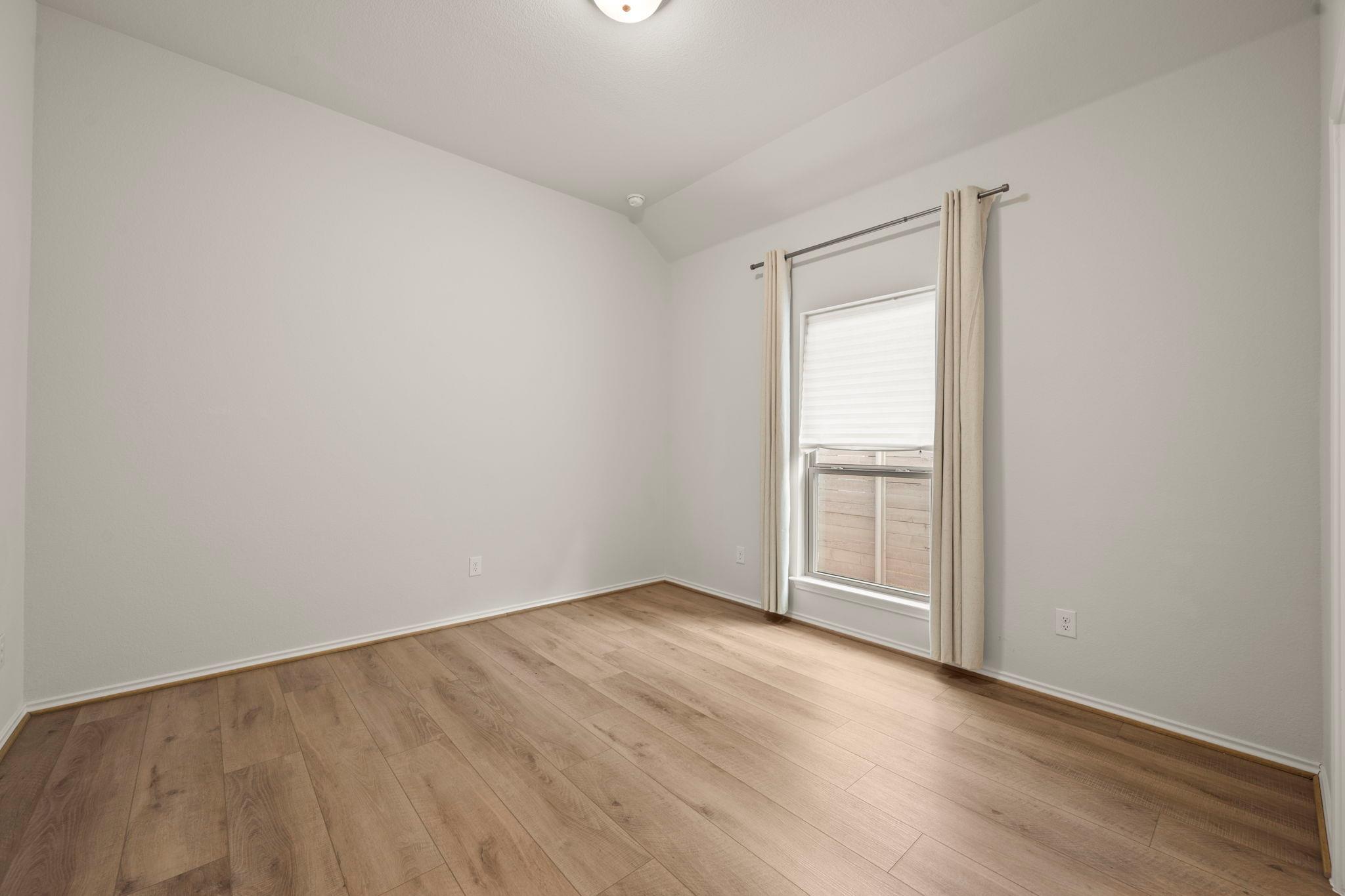 1113 Round Mountain Pass Property Photo 27