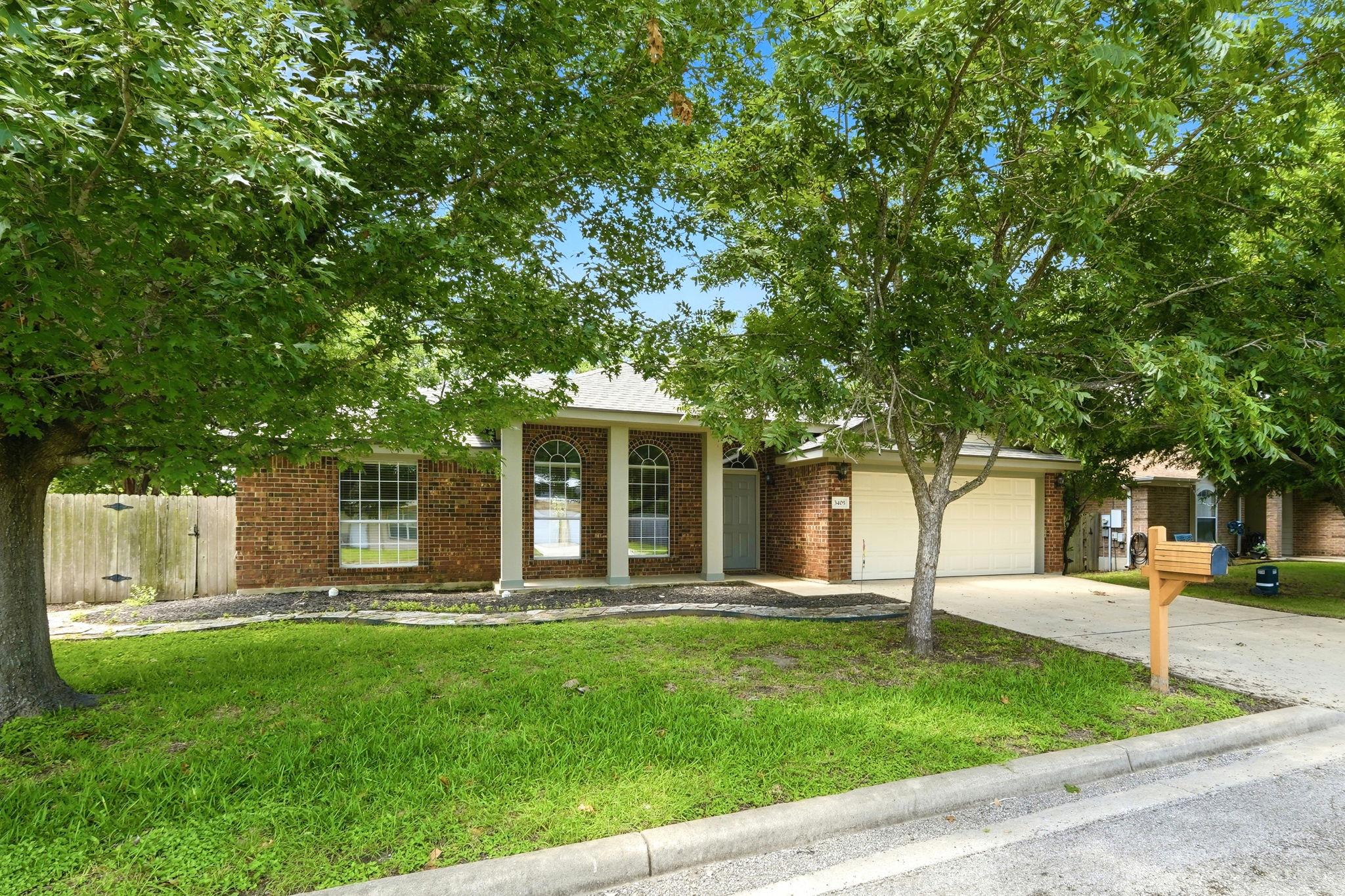 3405 Crystal Cir Property Photo 1