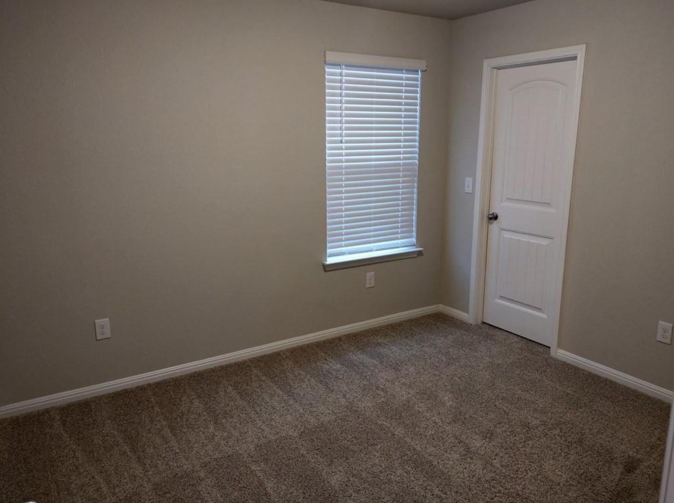 109 Schuster Ct Property Photo 9