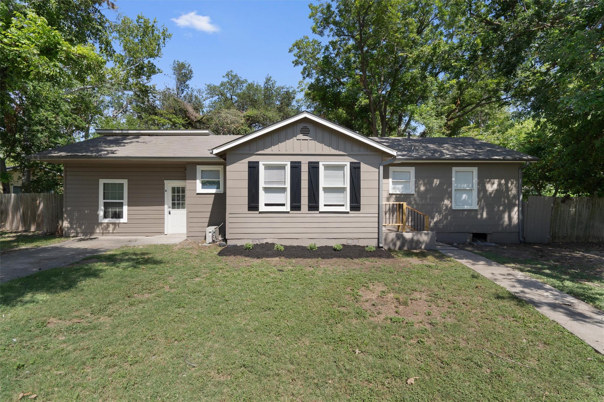 1012 Barbara Dr A Property Photo 1